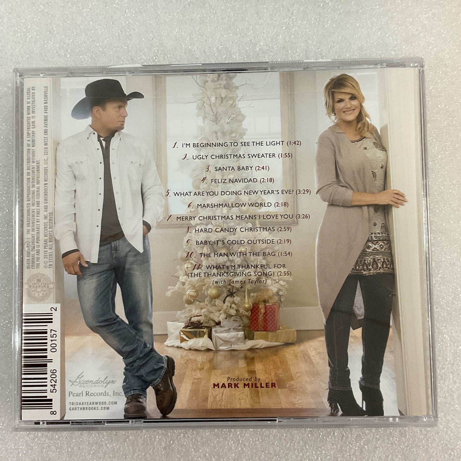 Garth Brooks Trisha Yearwood 2 Album Bundle Gunslinger & Christmas Together CD - Image 8