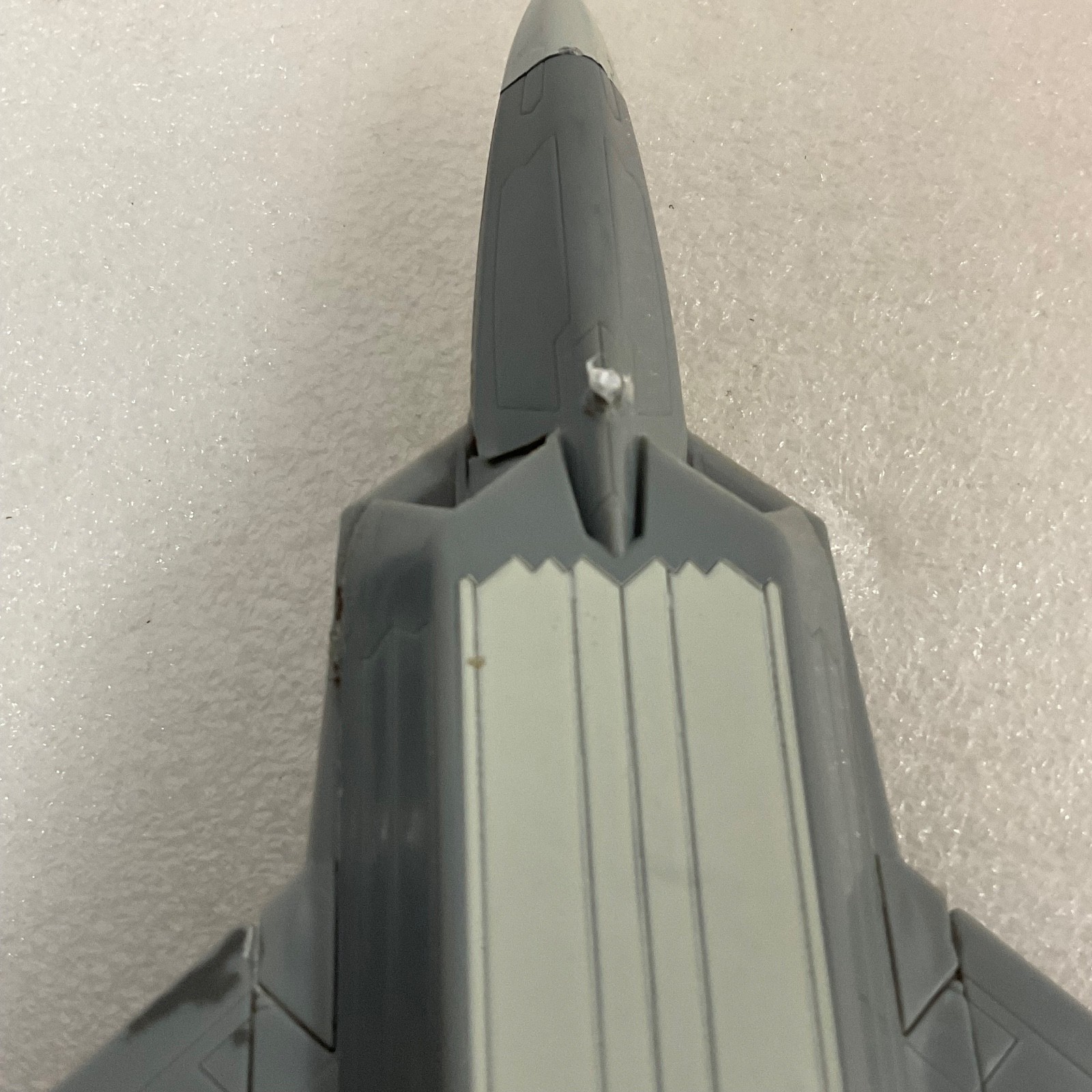 Revell 2011 F-22 Raptor Model Jet 7.5in Toy Plane Damaged Parts Missing - Image 9