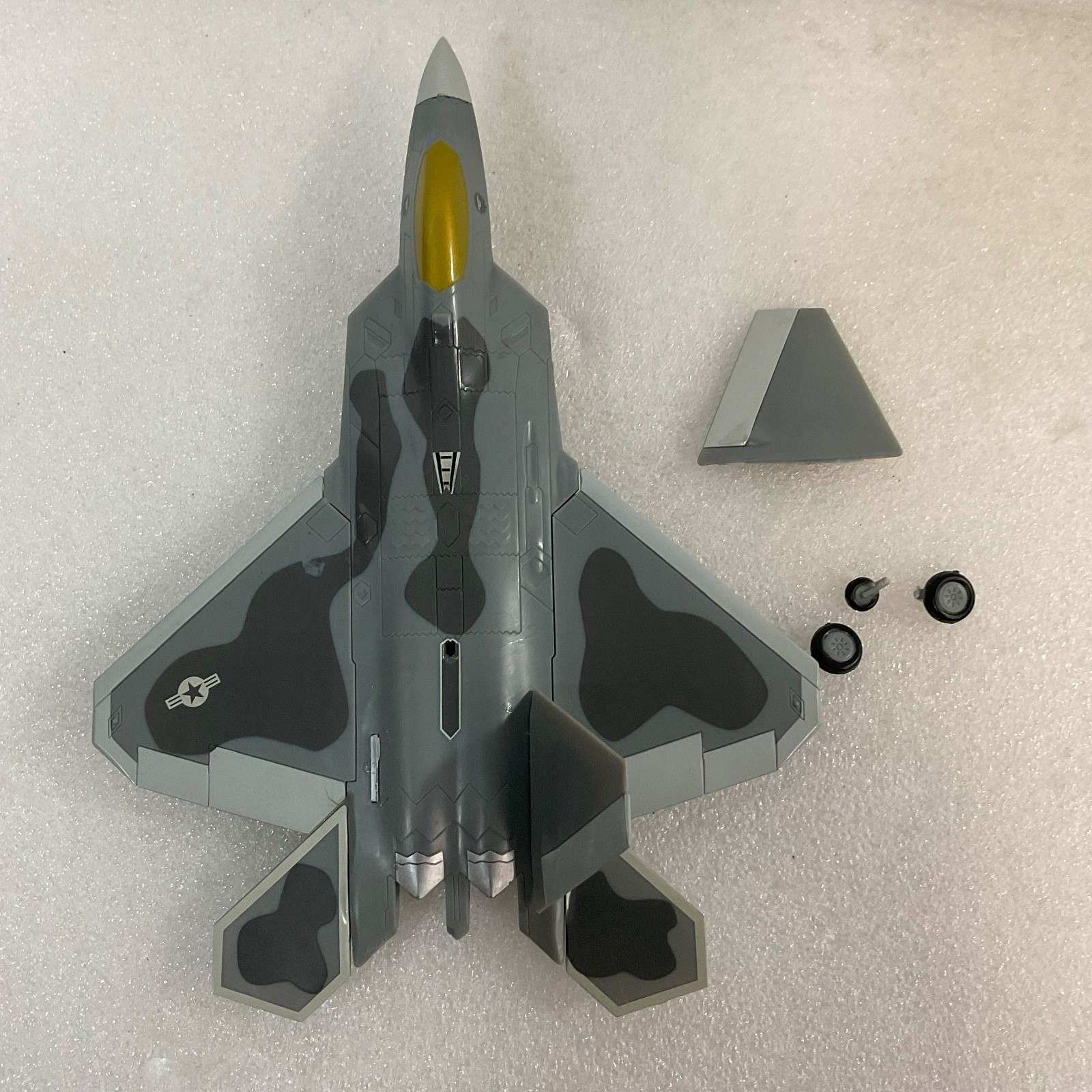 Revell 2011 F-22 Raptor Model Jet 7.5in Toy Plane Damaged Parts Missing - Image 11