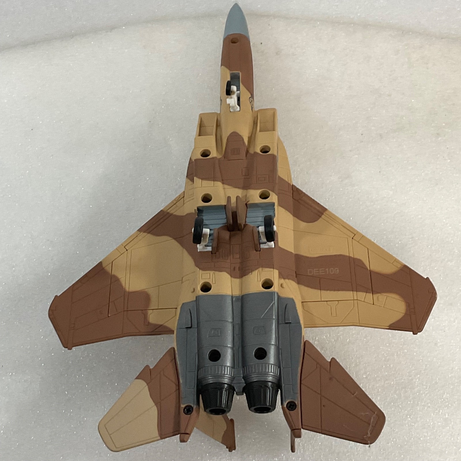 2009 Unimax F-15 Fighter Jet Model 10.5in Length 7in Wingspan Desert Camo - Image 9