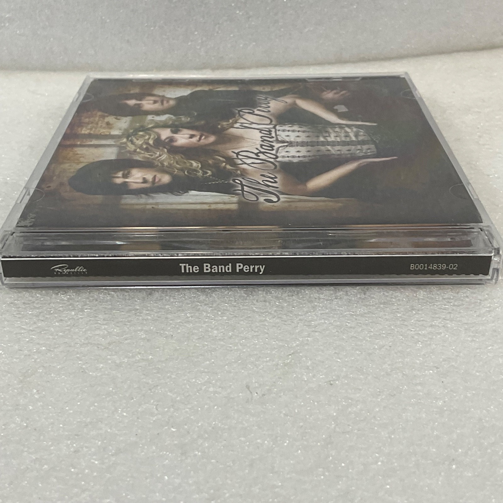 The Band Perry Self-Titled CD 2010 Republic Nashville Country Album - Image 3