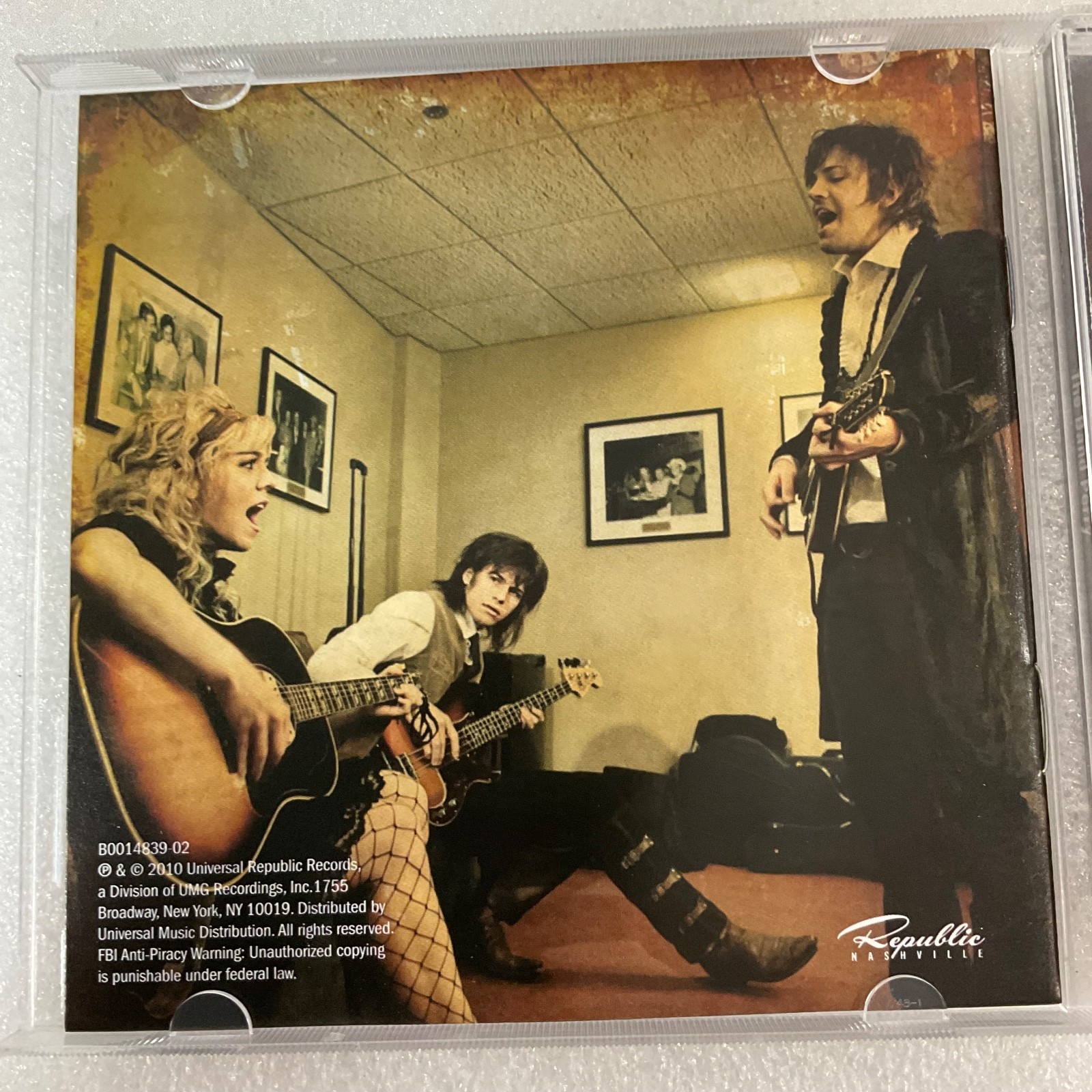 The Band Perry Self-Titled CD 2010 Republic Nashville Country Album - Image 13