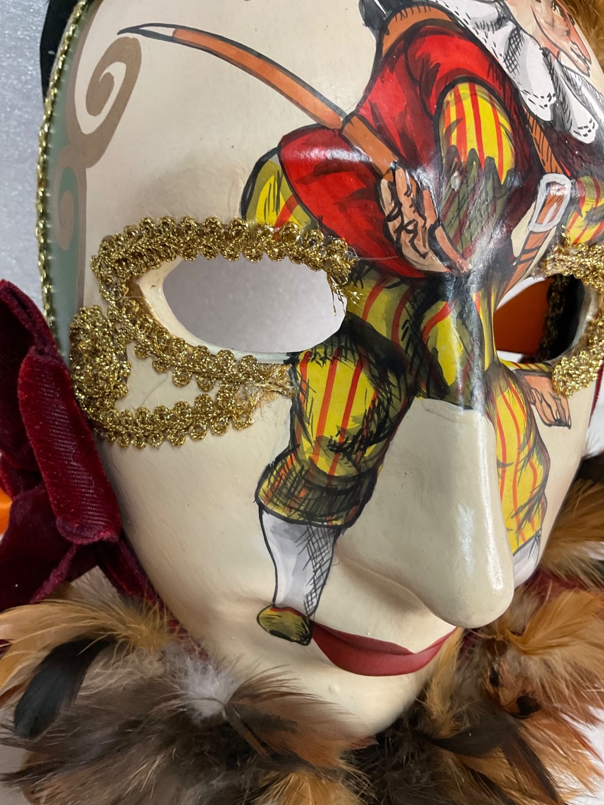 Giangurgolo Commedia dell'Arte Hand Painted Feather Masquerade Mask 11 in - Image 7