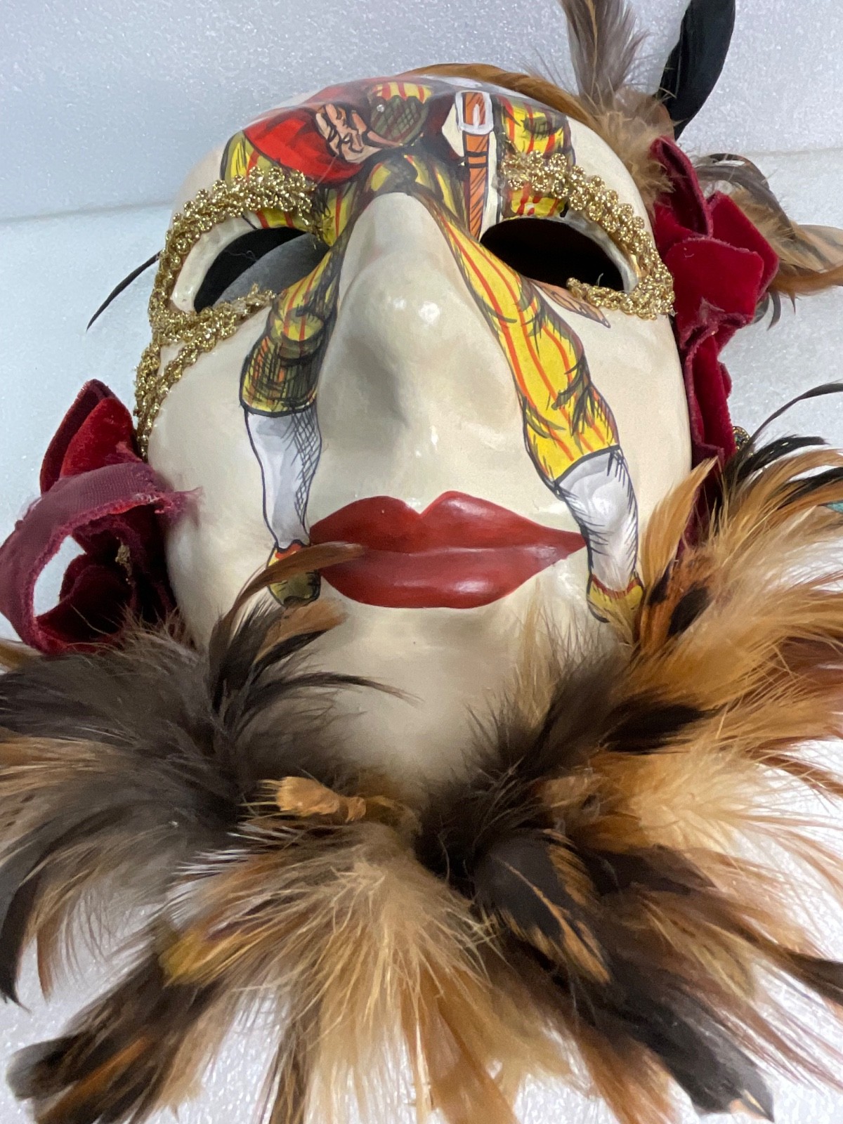 Giangurgolo Commedia dell'Arte Hand Painted Feather Masquerade Mask 11 in - Image 18