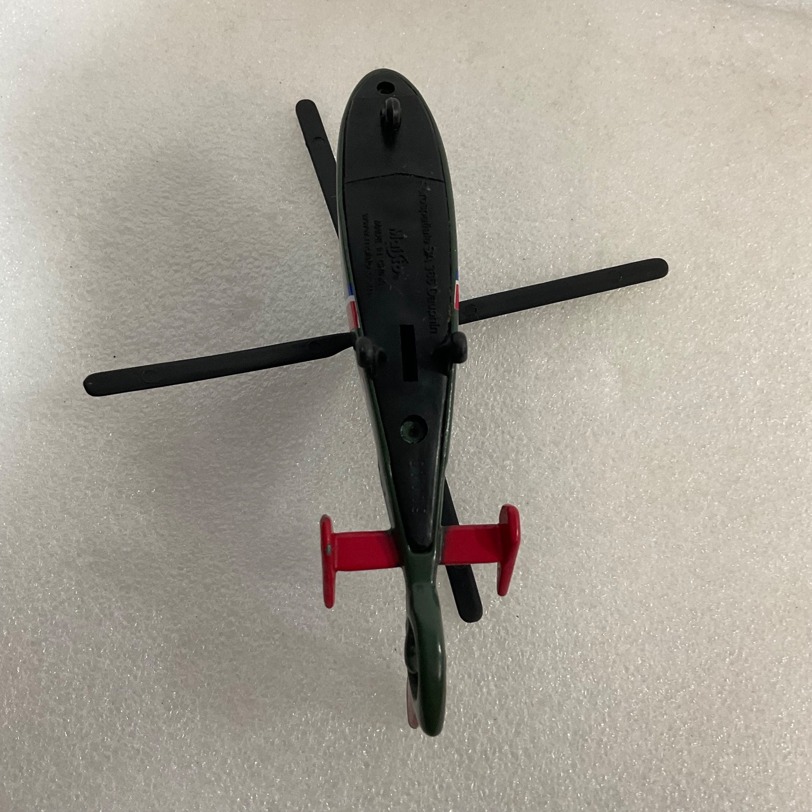 Maisto Aerospatiale SA 365 Dauphin Helicopter Model 7in Green Red Trim - Image 5