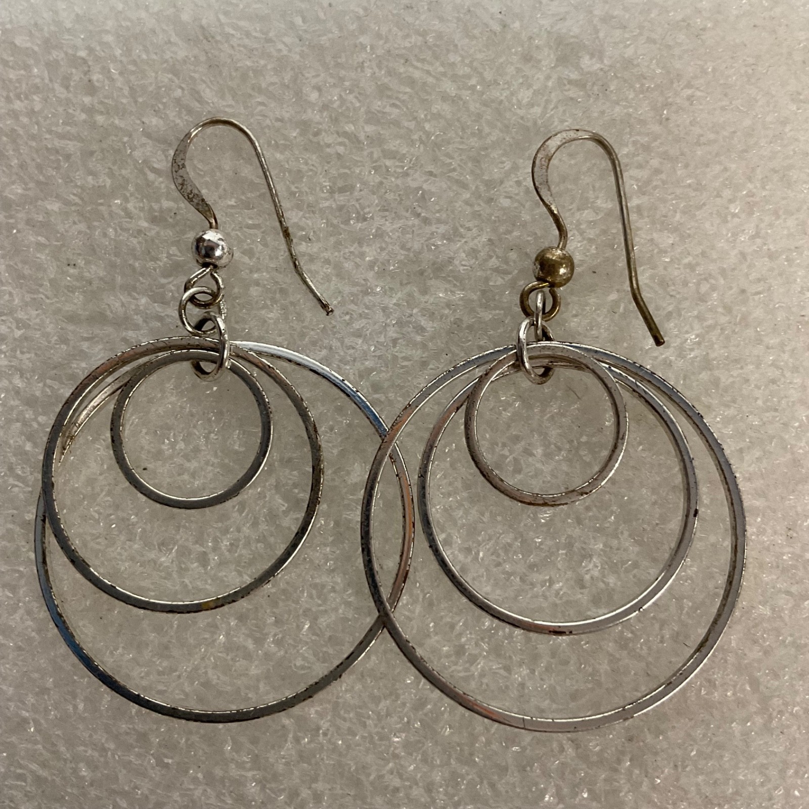 Vintage Silver Tone Triple Hoop Dangle Earrings 2in 4.15g Lightweight Modern - Image 9