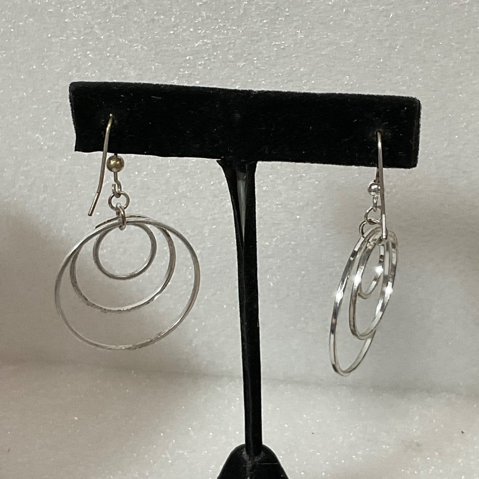 Vintage Silver Tone Triple Hoop Dangle Earrings 2in 4.15g Lightweight Modern - Image 6
