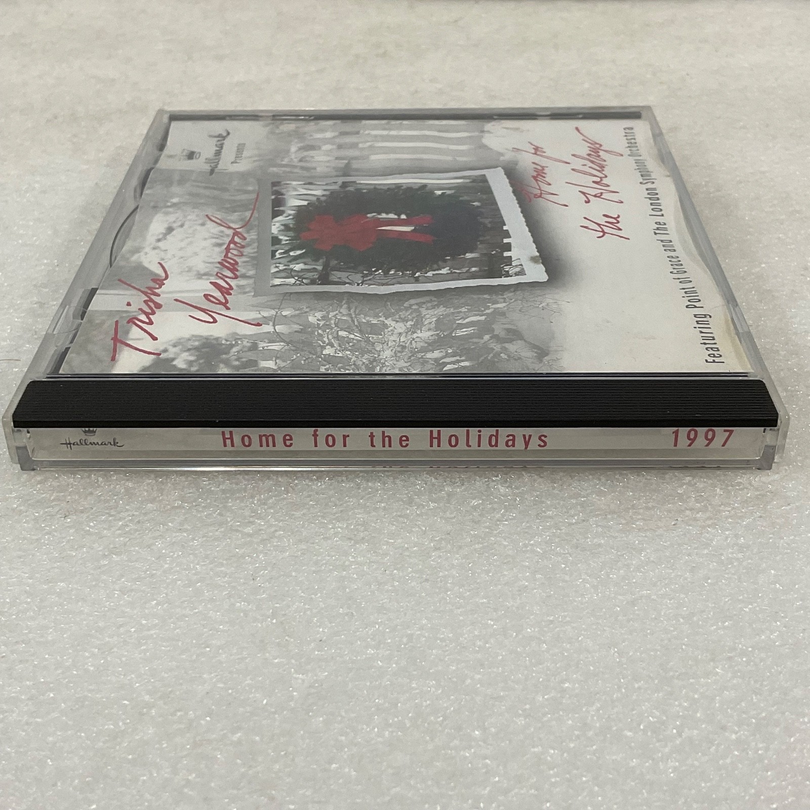 Trisha Yearwood Home for the Holidays CD 1997 Hallmark Christmas Album - Image 3