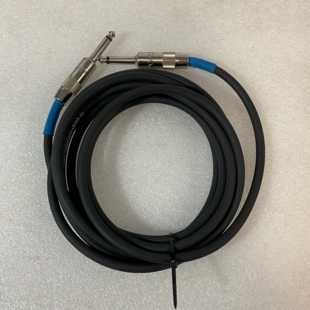 Crate 20 Gauge Instrument Cable 5 ft Black 1/4 in Straight Plugs USA - Image 1