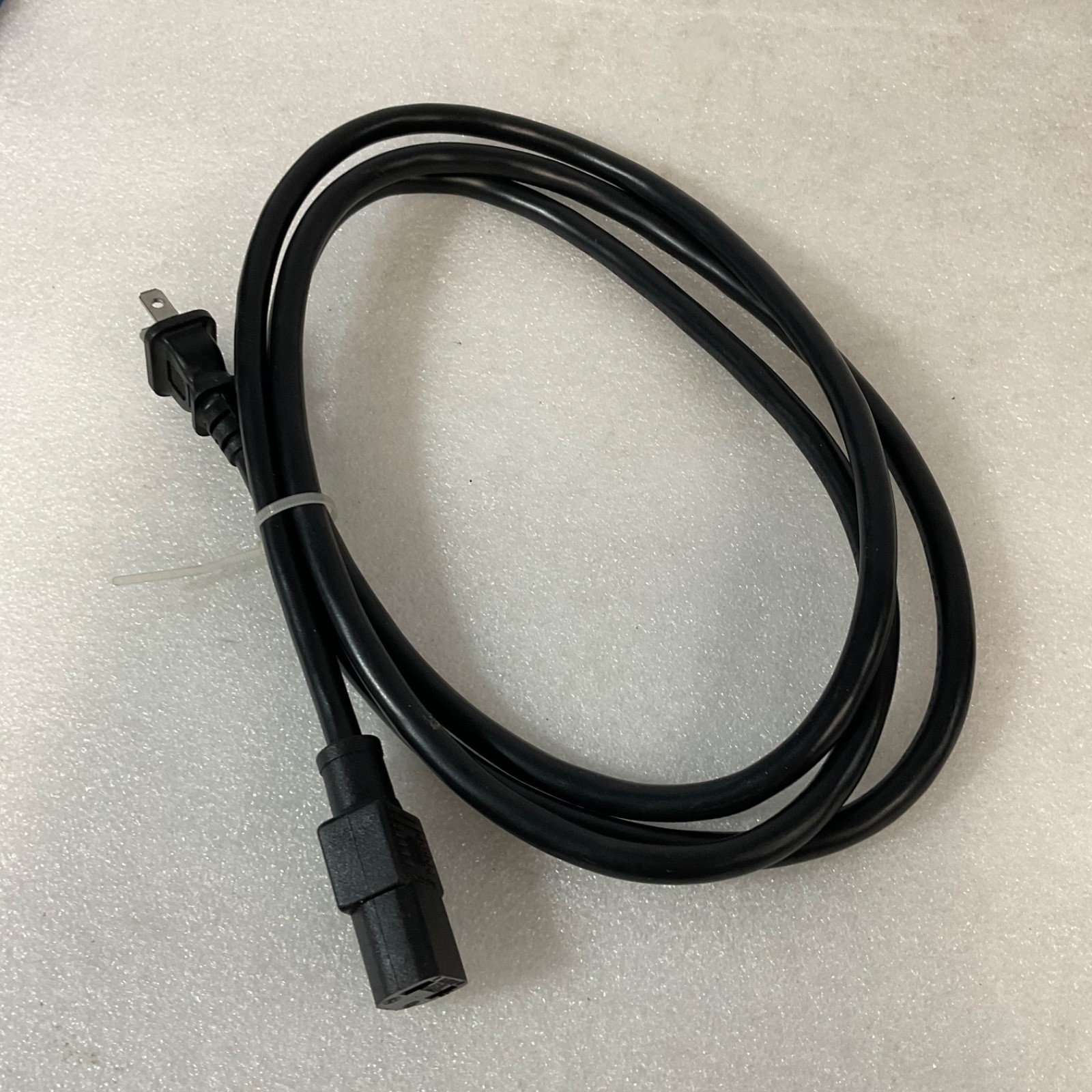 IEC C13 to NEMA 5-15P Power Cord Black 40 in 13A 125V - Image 1