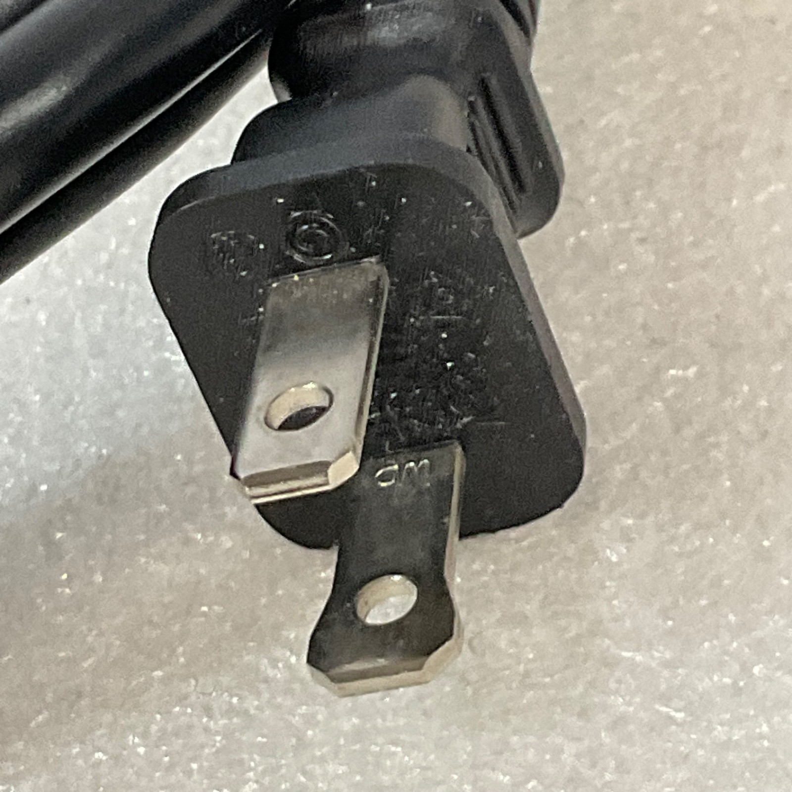 IEC C13 to NEMA 5-15P Power Cord Black 40 in 13A 125V - Image 3