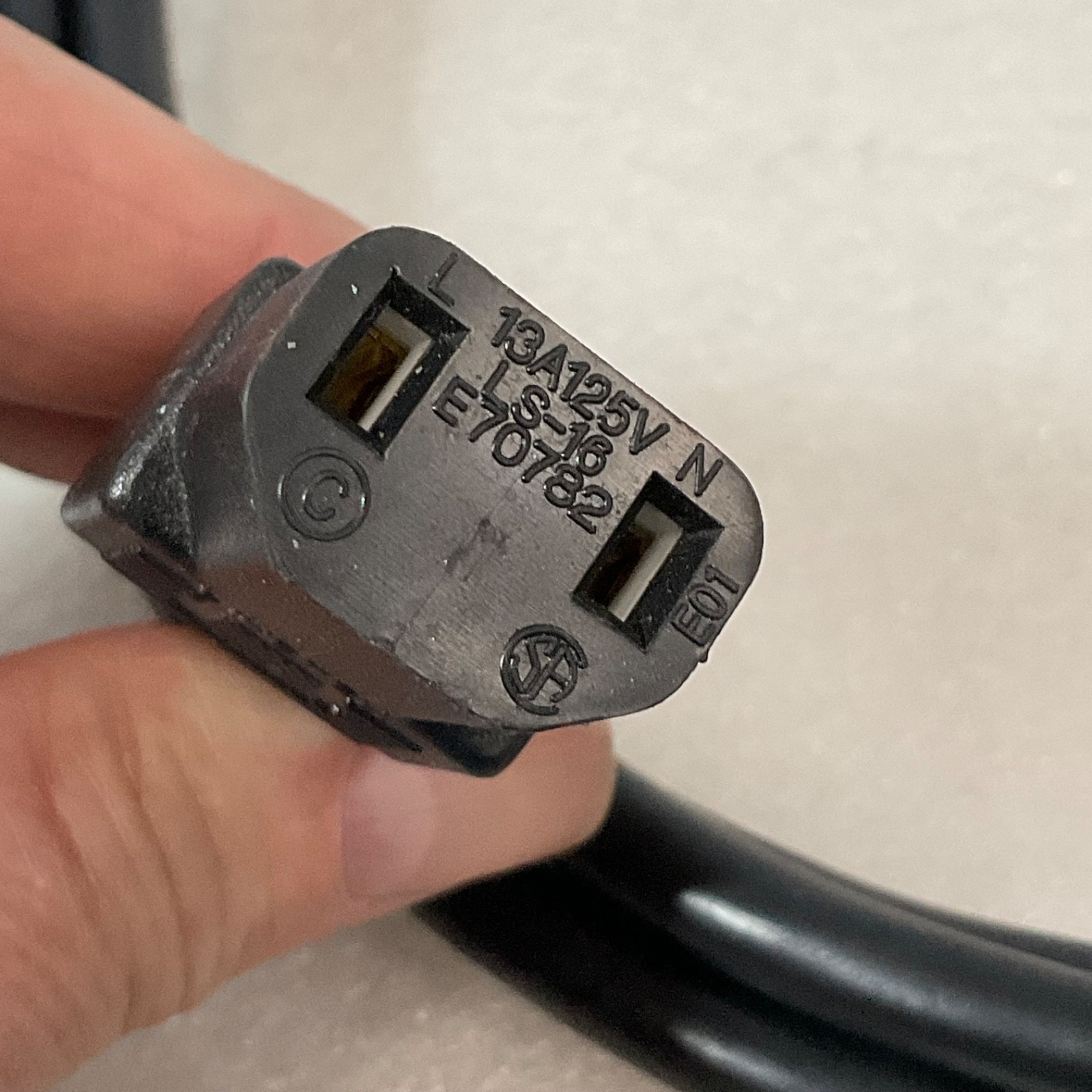 IEC C13 to NEMA 5-15P Power Cord Black 40 in 13A 125V - Image 5