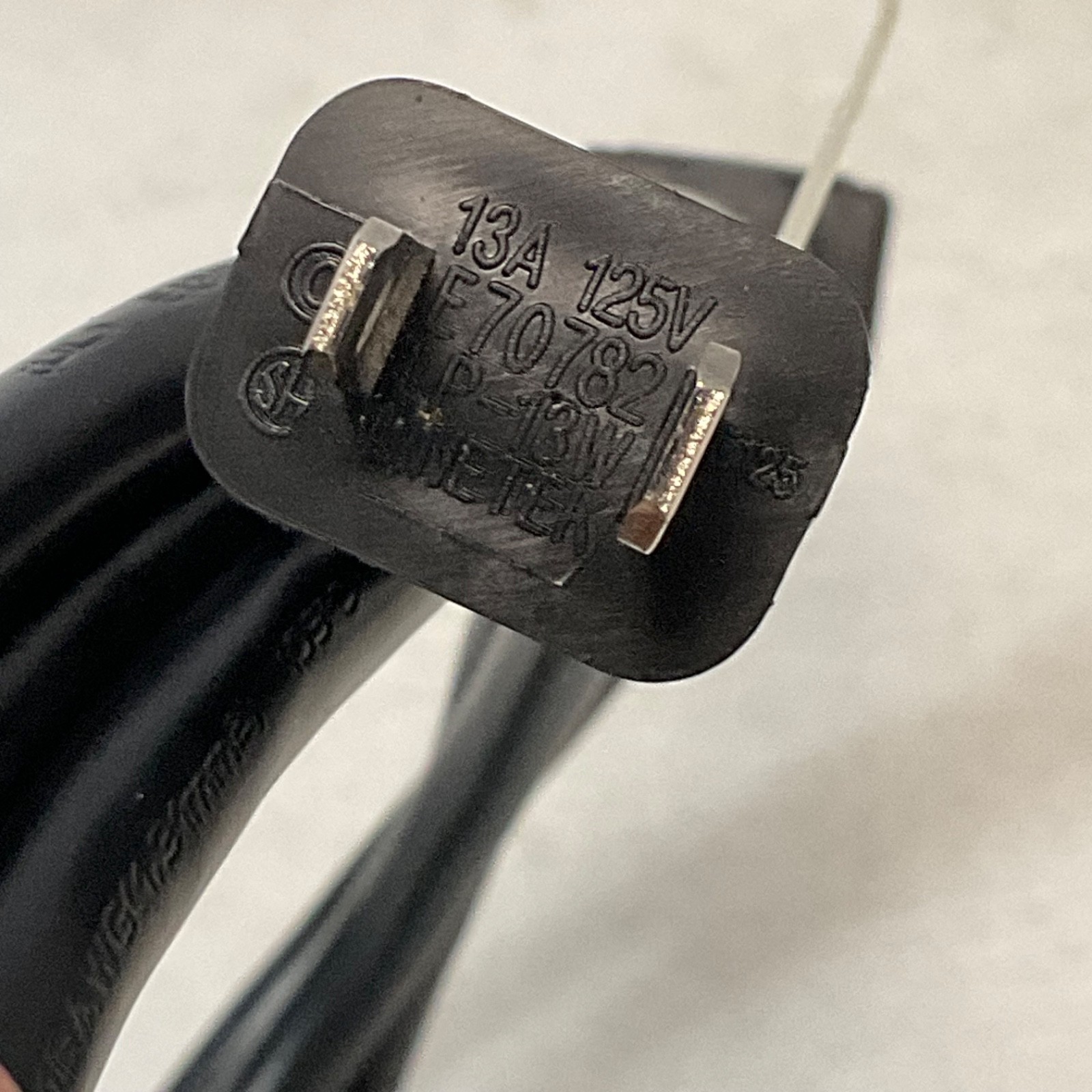 IEC C13 to NEMA 5-15P Power Cord Black 40 in 13A 125V - Image 14