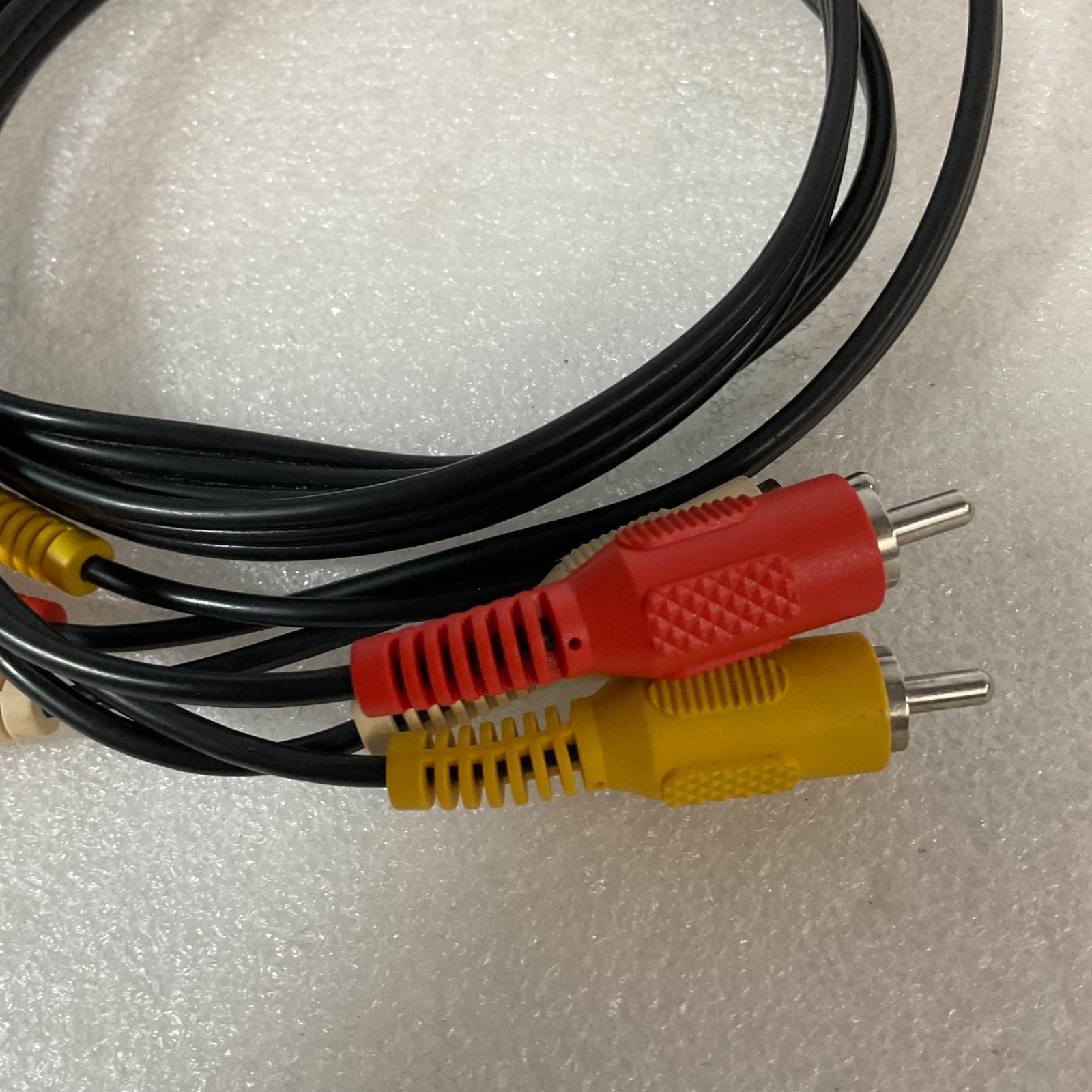 48 in RCA Composite Audio Video Cable Red White Yellow Male to Male - Image 3