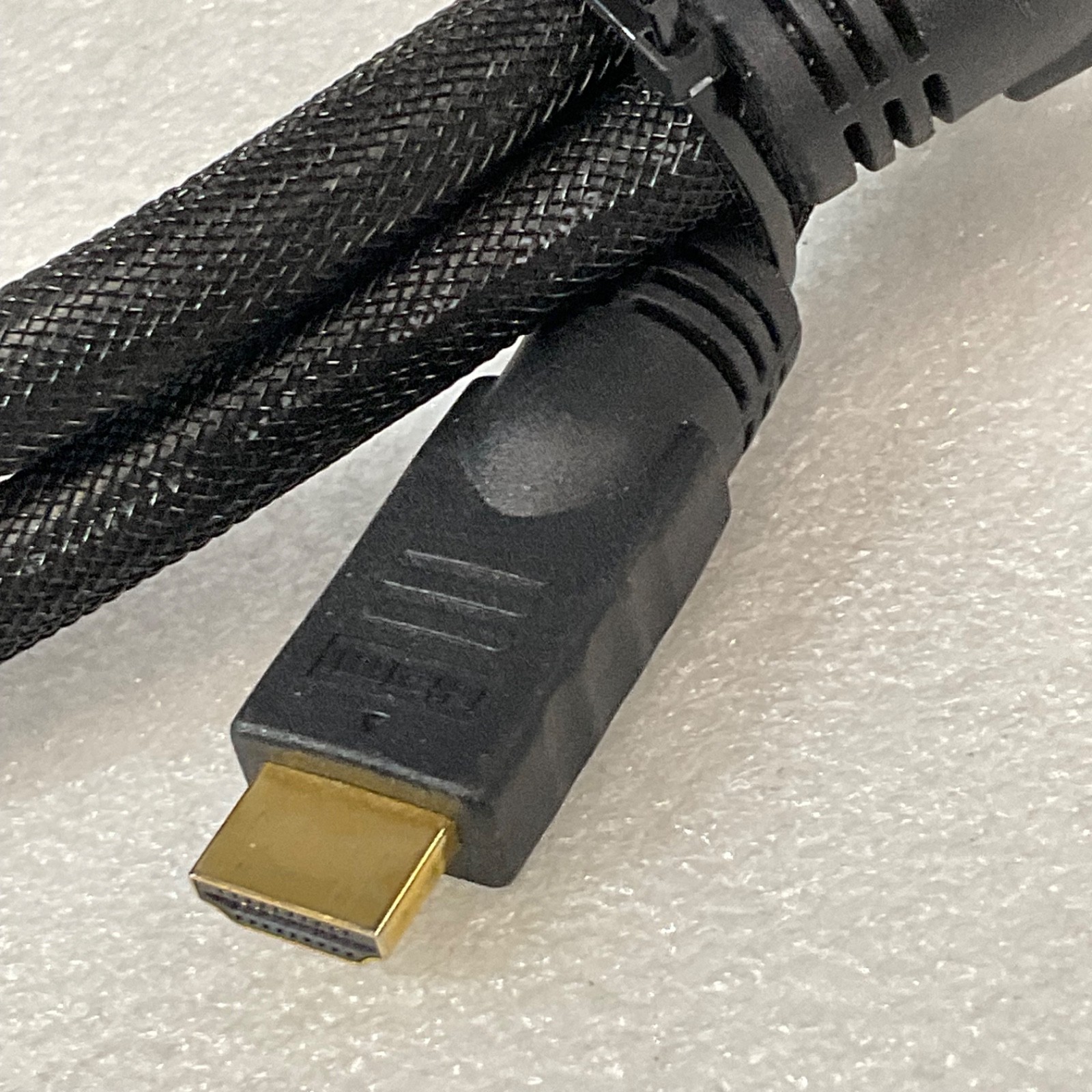 72 in Heavy Duty Braided HDMI Cable Gold Tone Connectors Black - Image 5