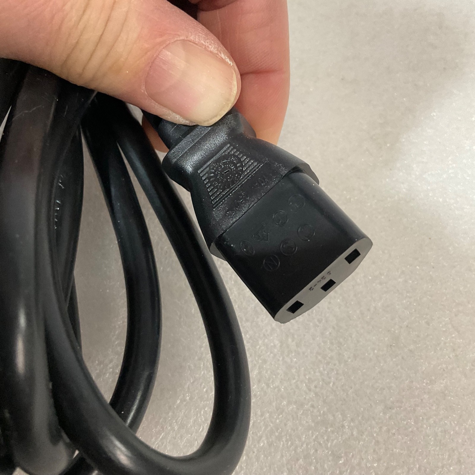 IEC C13 to Schuko Power Cable Black 10A 250V Well Shin - Image 3