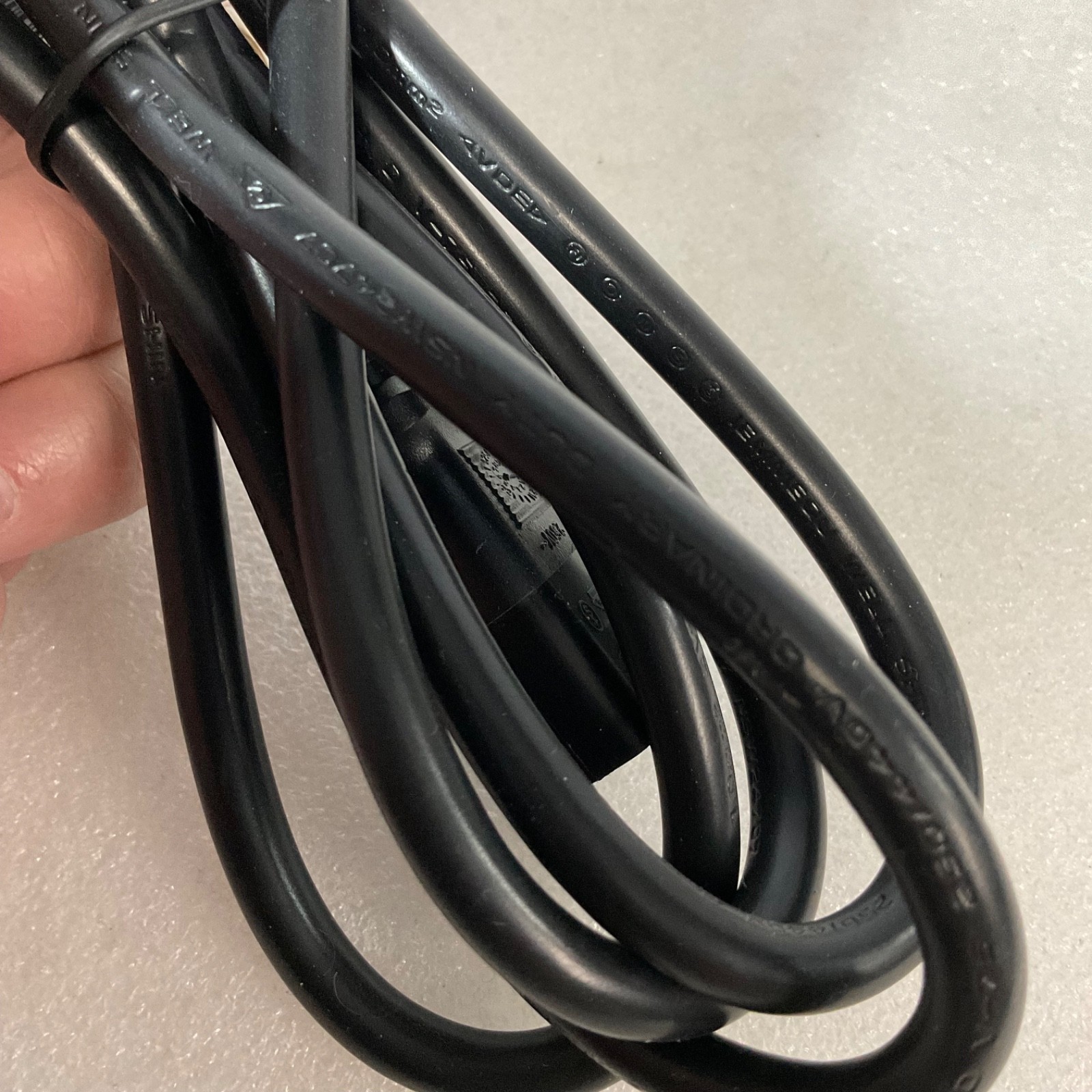 IEC C13 to Schuko Power Cable Black 10A 250V Well Shin - Image 9
