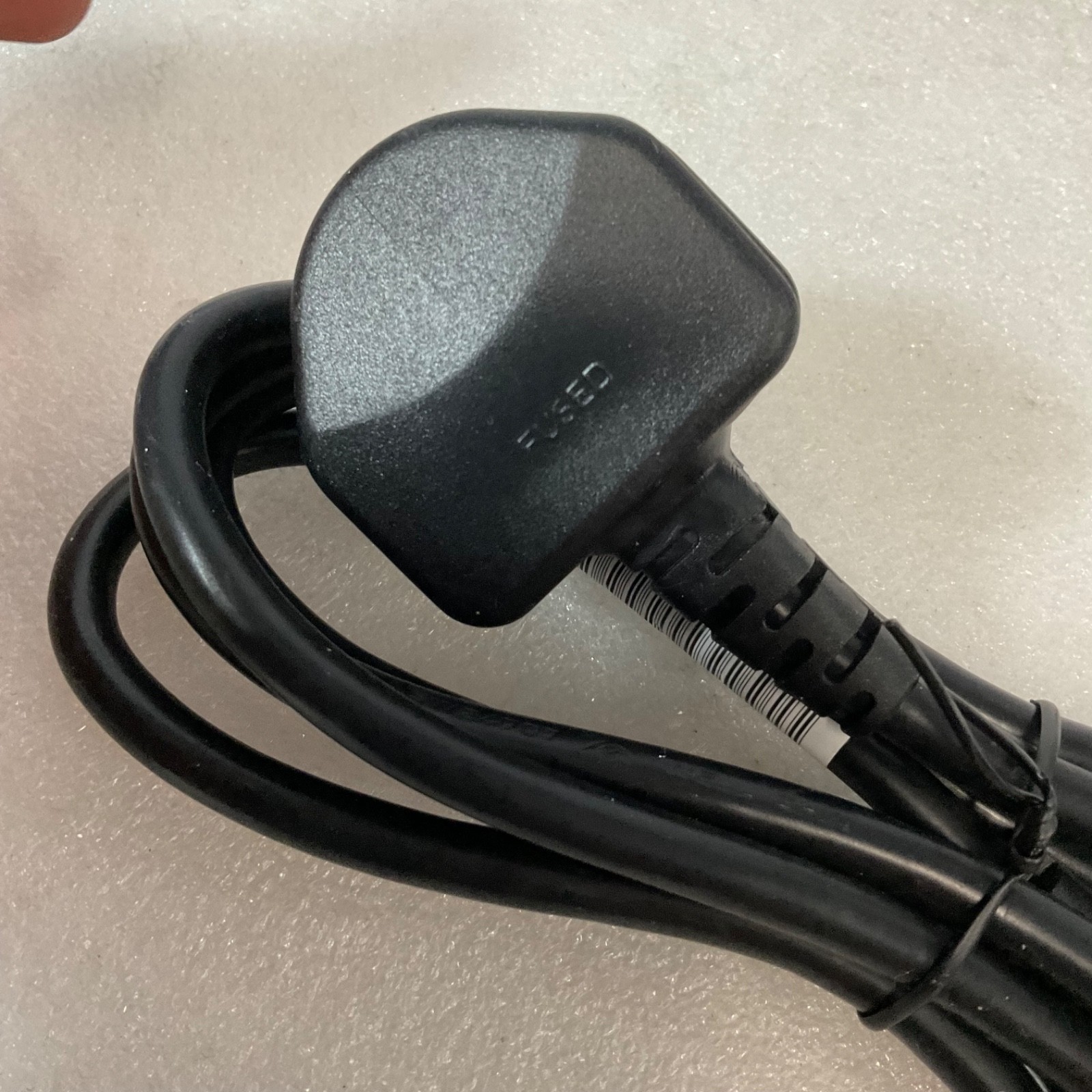 UK BS1363 to IEC C13 Power Cord Black 72 in - Image 4