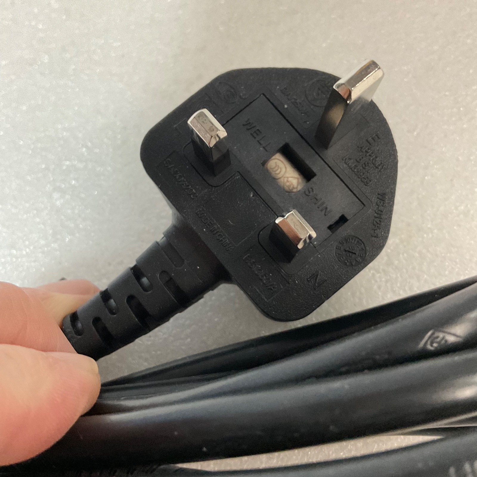 UK BS1363 to IEC C13 Power Cord Black 72 in - Image 6