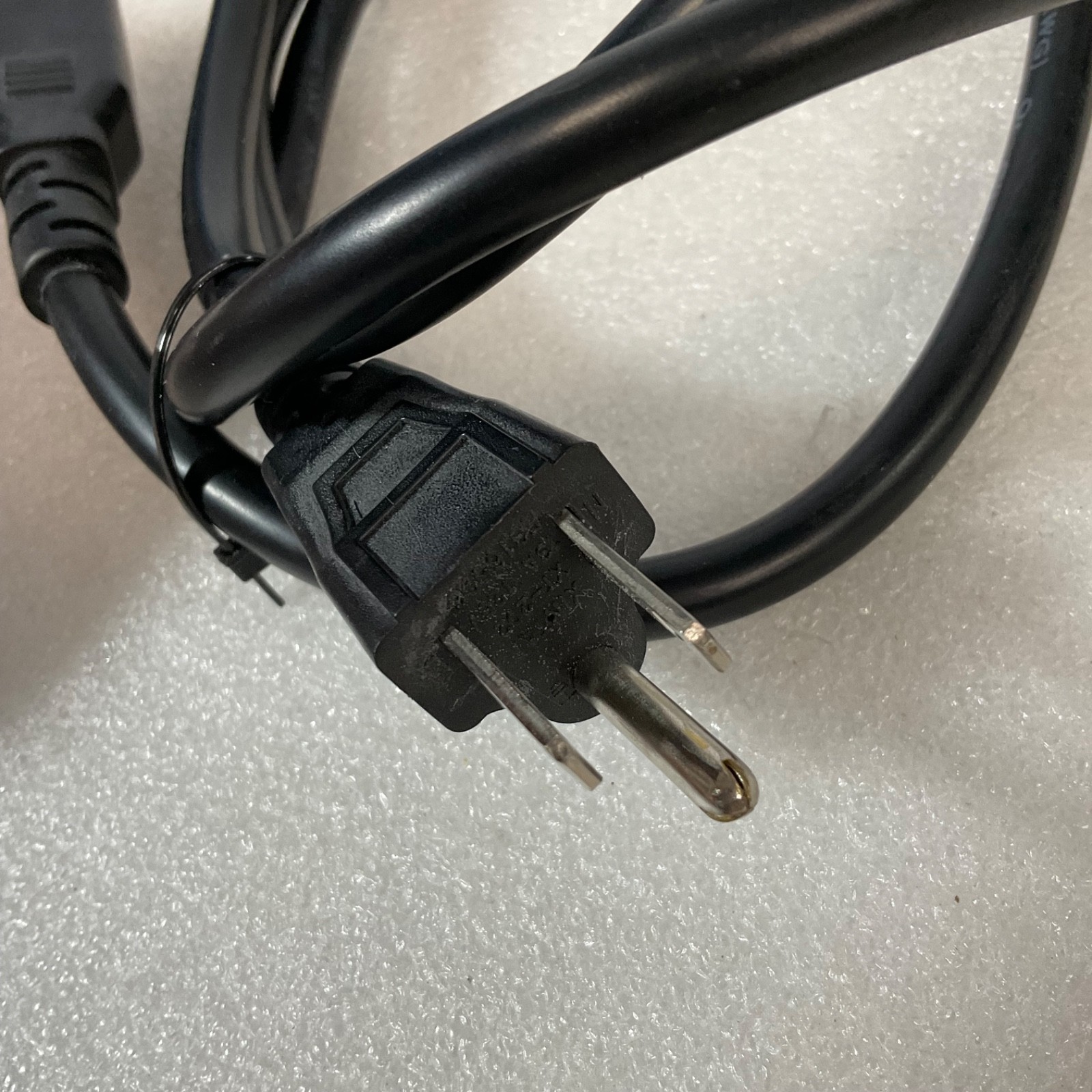 5 ft IEC C13 Power Cord 13A 125V NEMA 5-15P Black 60 in - Image 2