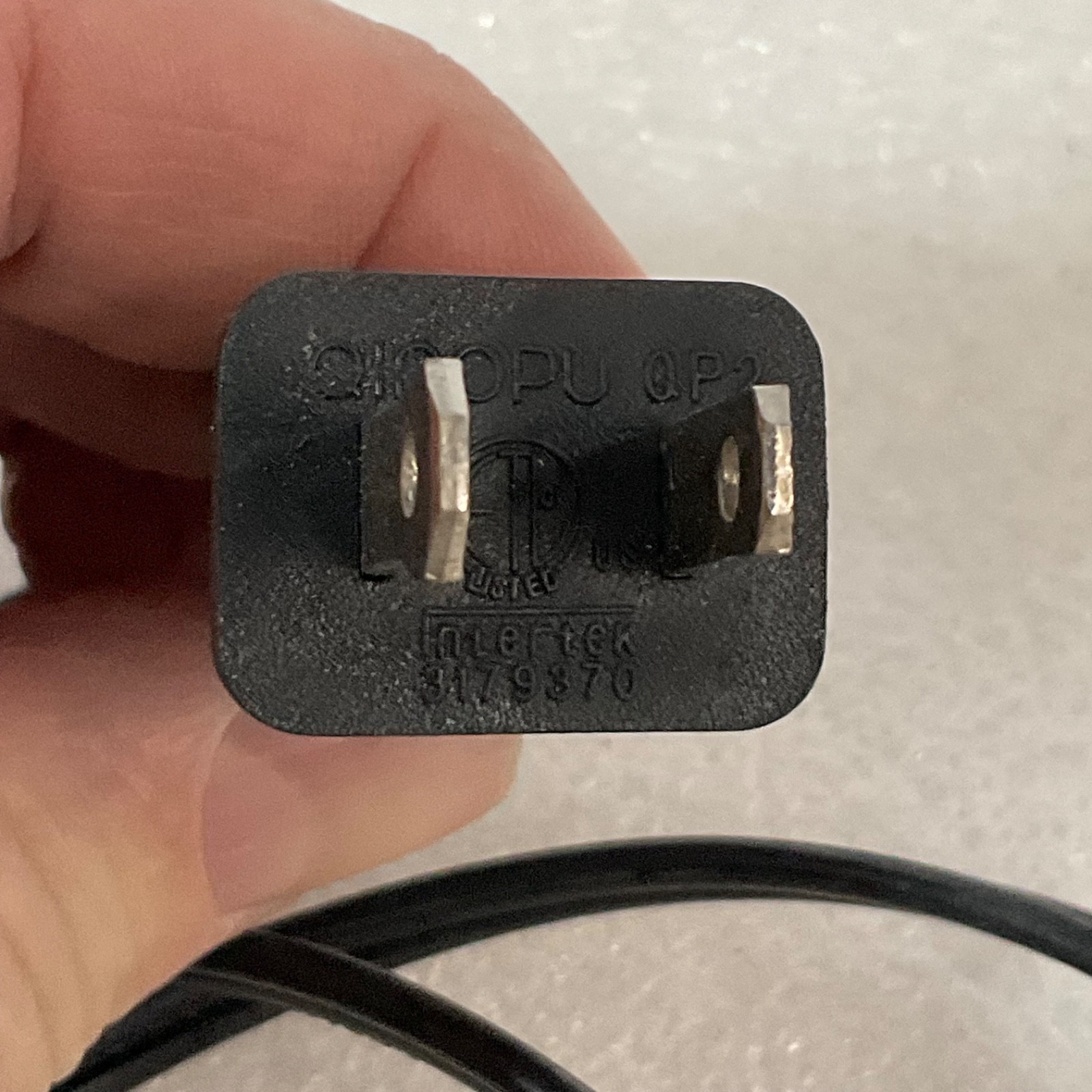 40 in Figure 8 Power Cord NEMA 1-15P to C7 Non-Polarized Black - Image 5
