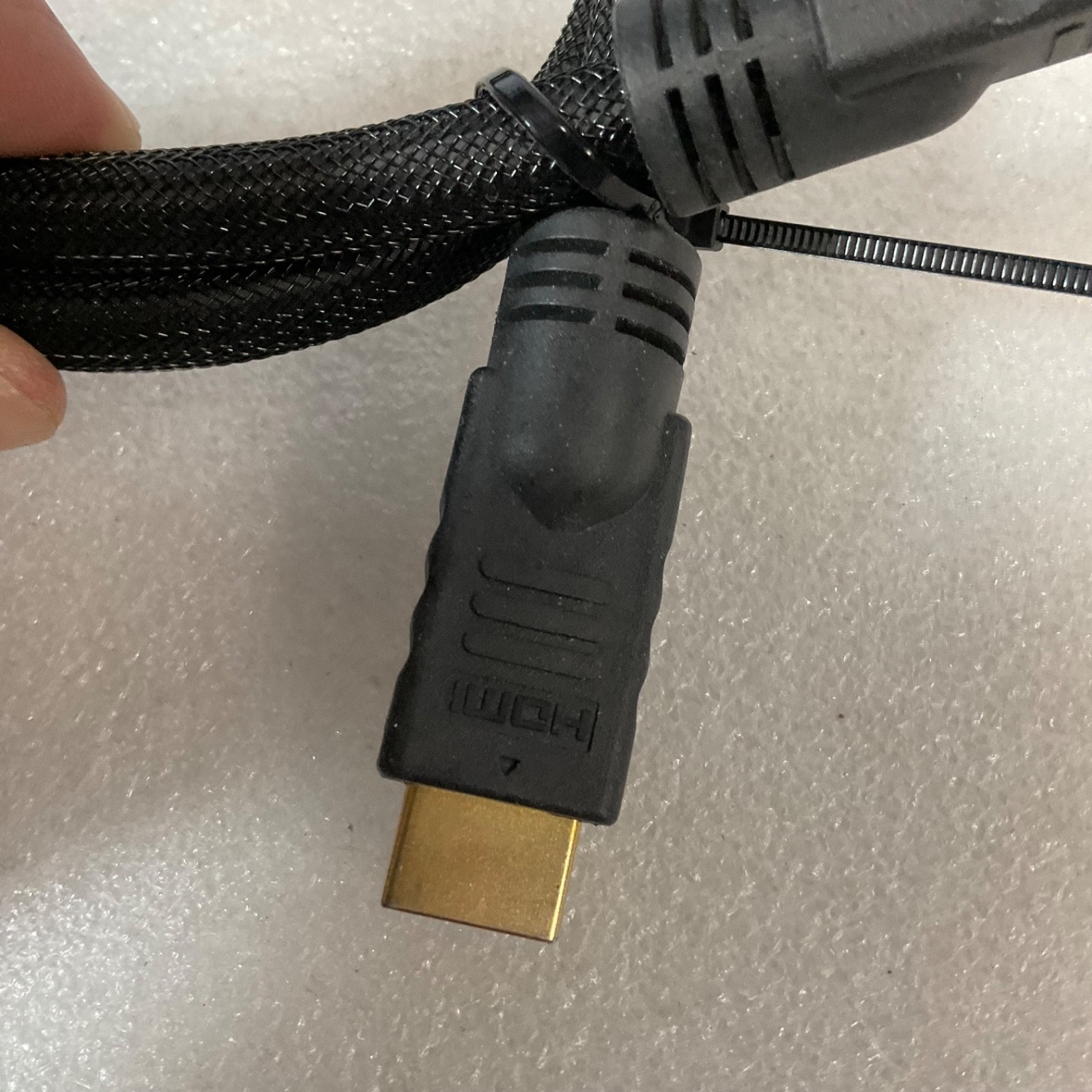 24 in Heavy Duty Braided HDMI Cable Gold Tone Connectors Male to Male - Image 4