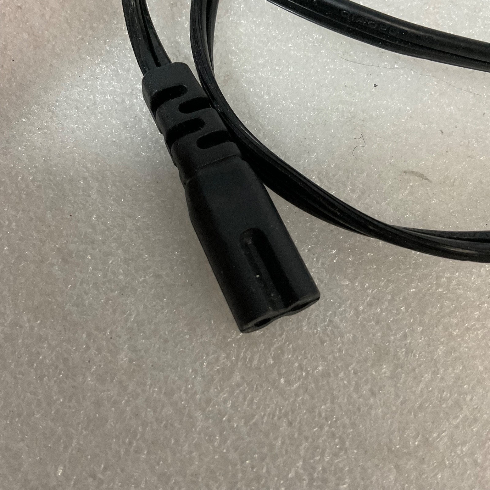 40 in Figure 8 Power Cord NEMA 1-15P to C7 Non-Polarized Black - Image 2