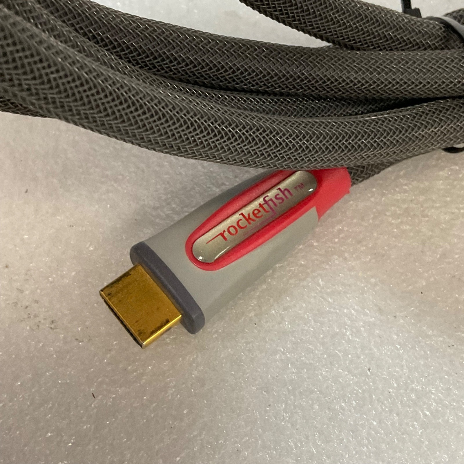 Rocketfish HDMI Cable 144 in Heavy Duty Braided Gray Red Gold Plated - Image 5