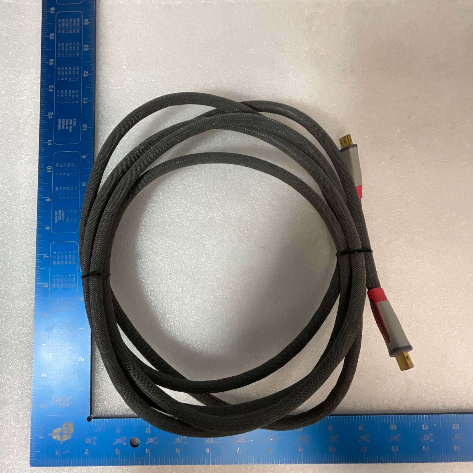Rocketfish HDMI Cable 144 in Heavy Duty Braided Gray Red Gold Plated - Image 6