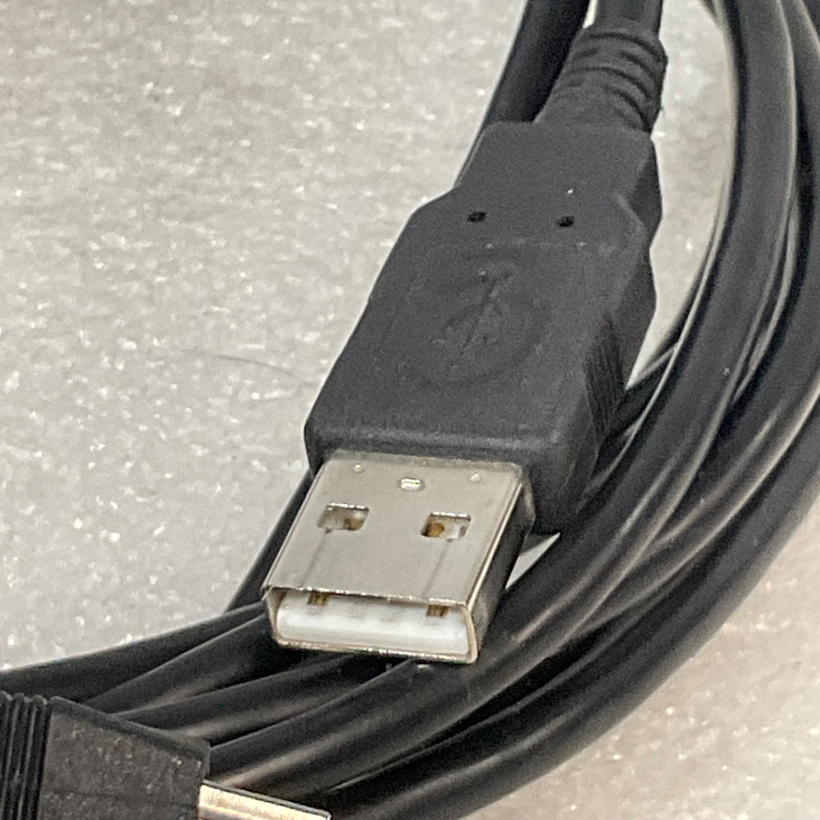 7 ft USB A to Micro USB Charging Data Cable Black - Image 3