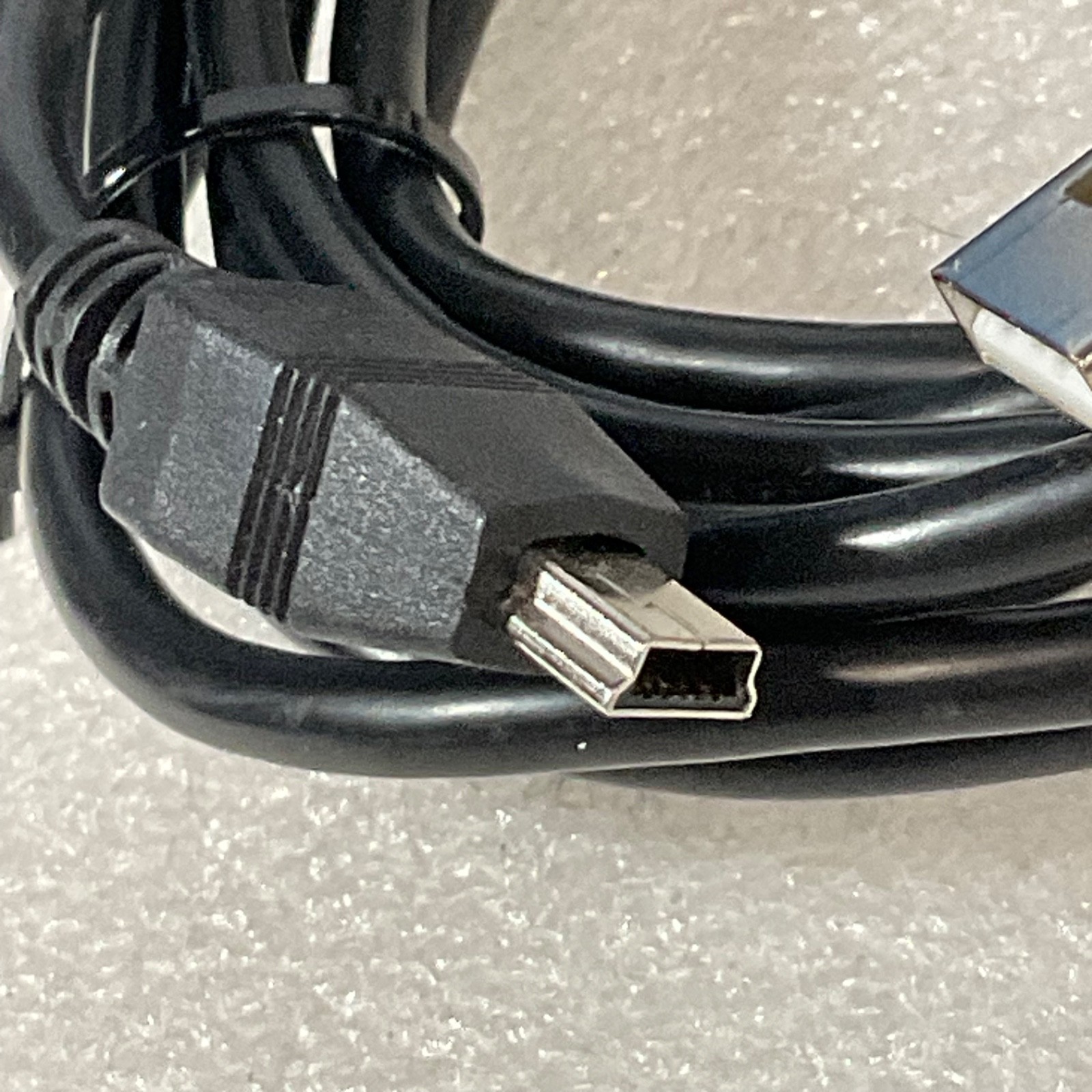 7 ft USB A to Micro USB Charging Data Cable Black - Image 2