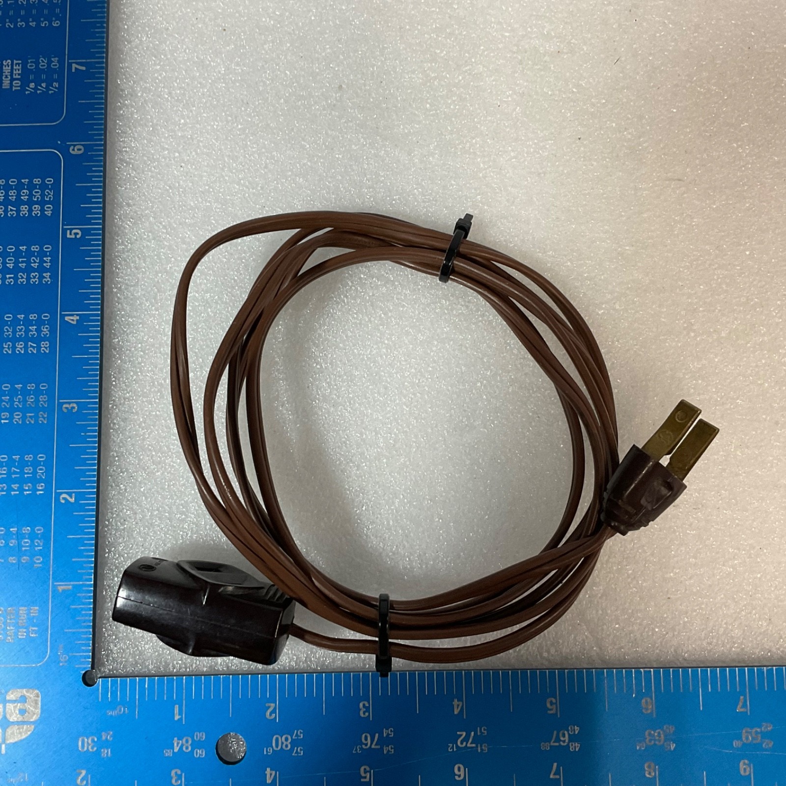 2 Prong Power Cord Splitter Extension Brown 72 in 15A 125V - Image 9