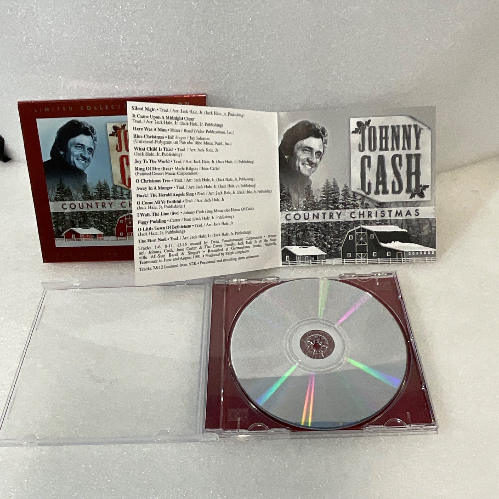 Johnny Cash Country Christmas Limited Collectors Edition CD 2006 - Image 17