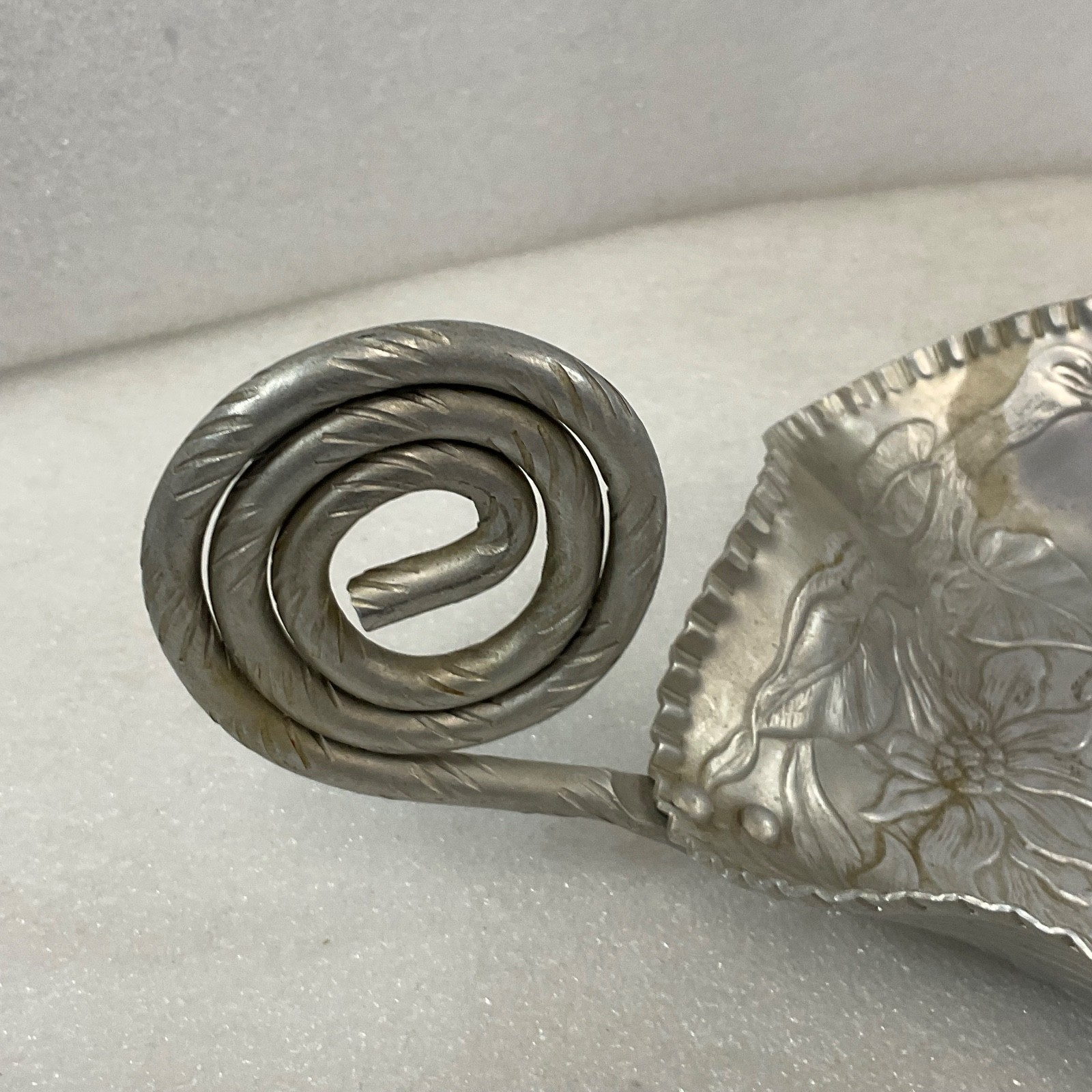 Vintage Floral Embossed Aluminum Tray with Spiral Handle 7 in Decorative Dish - Image 3