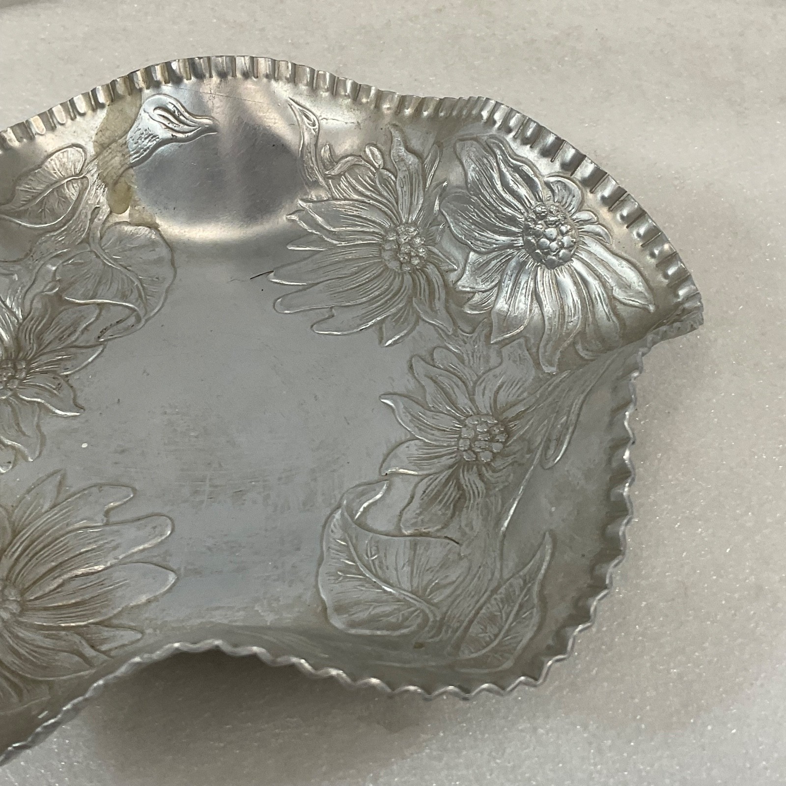 Vintage Floral Embossed Aluminum Tray with Spiral Handle 7 in Decorative Dish - Image 5