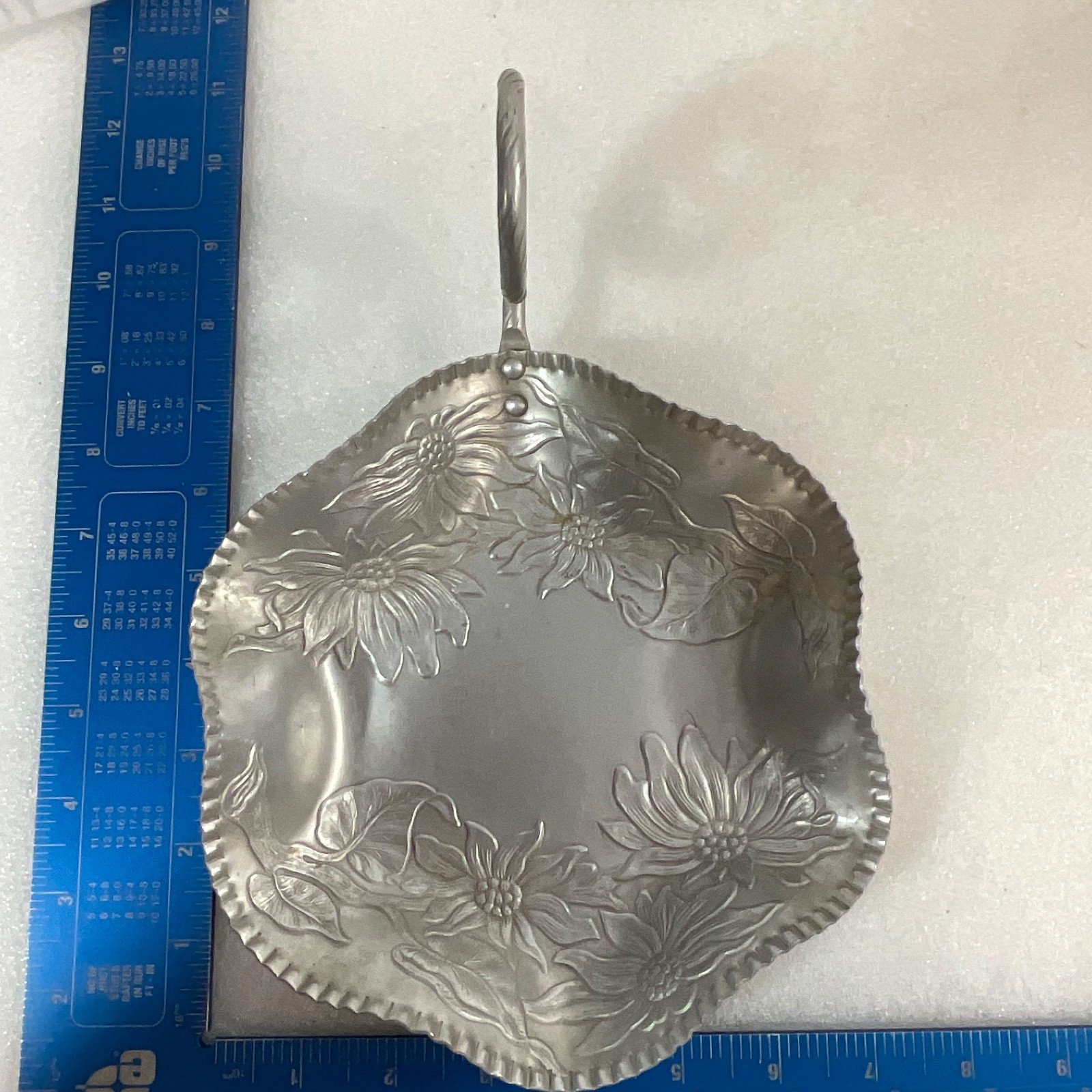 Vintage Floral Embossed Aluminum Tray with Spiral Handle 7 in Decorative Dish - Image 8
