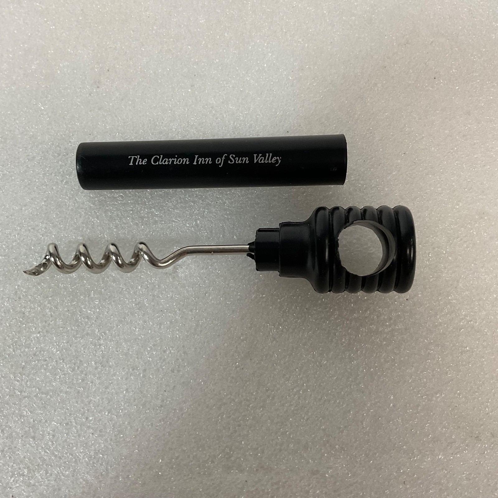 Vintage Clarion Inn Sun Valley 4in Travel Corkscrew Black Plastic Wine Opener - Image 3