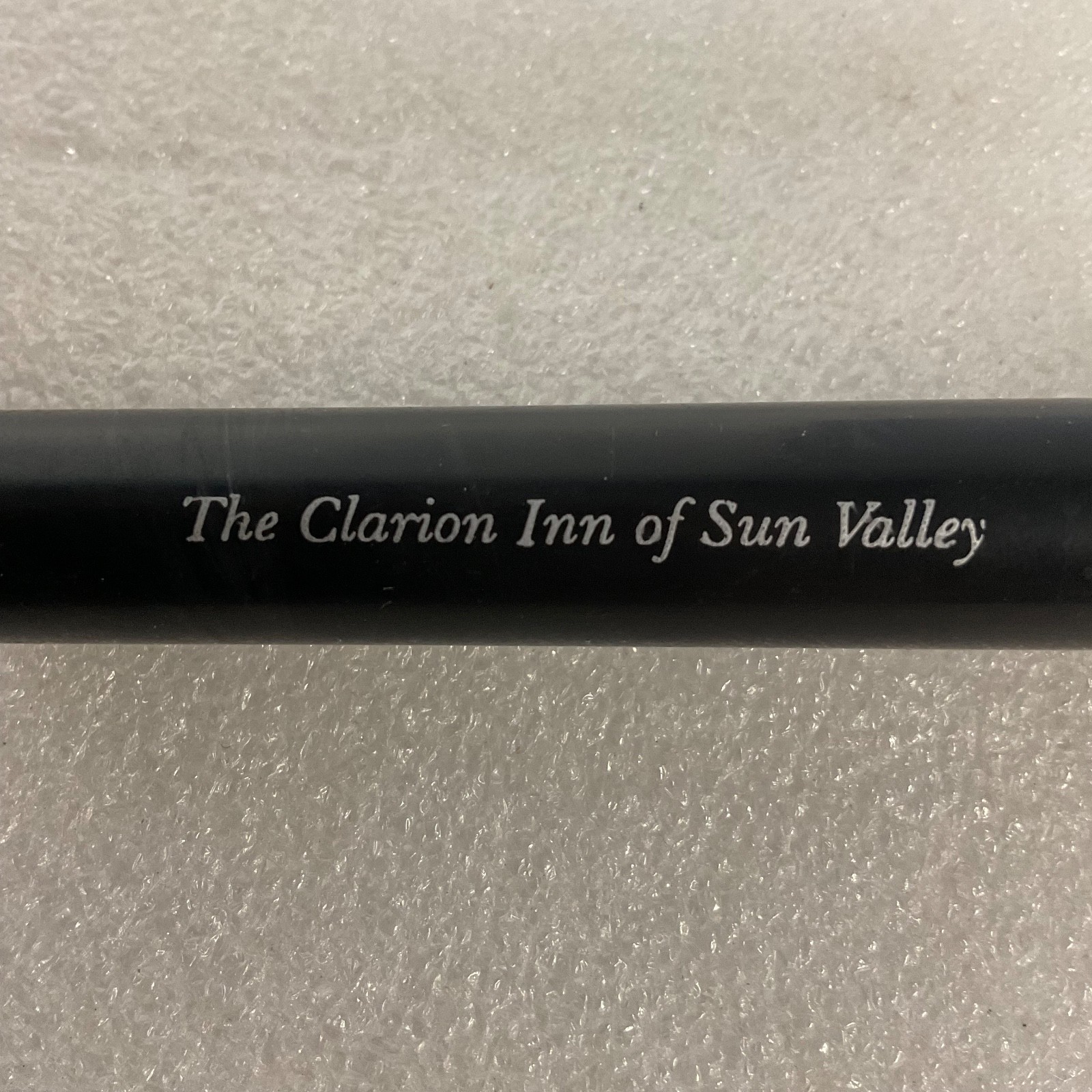 Vintage Clarion Inn Sun Valley 4in Travel Corkscrew Black Plastic Wine Opener - Image 7