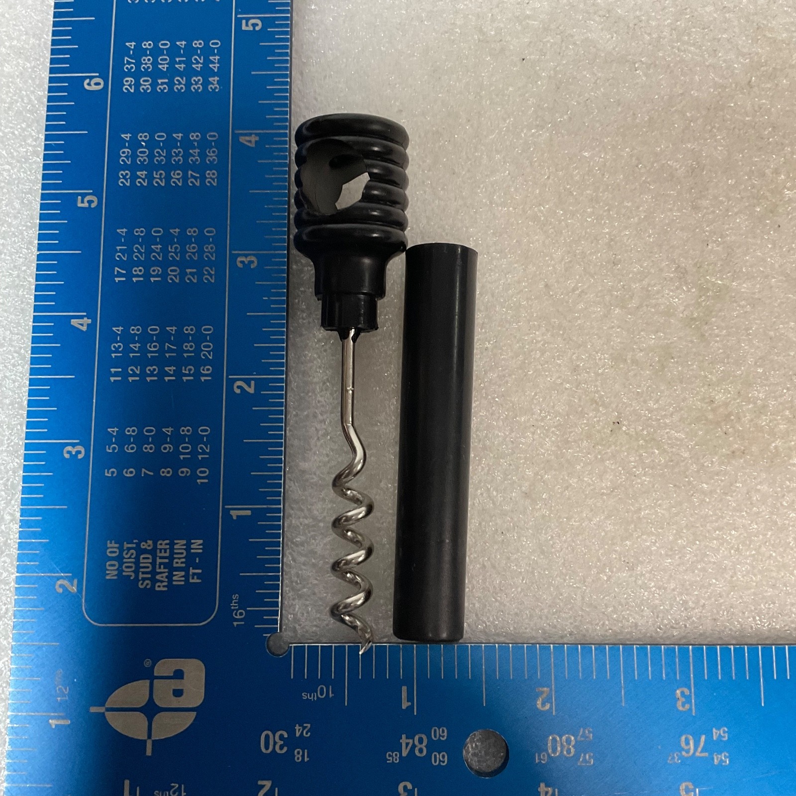 Vintage Clarion Inn Sun Valley 4in Travel Corkscrew Black Plastic Wine Opener - Image 5