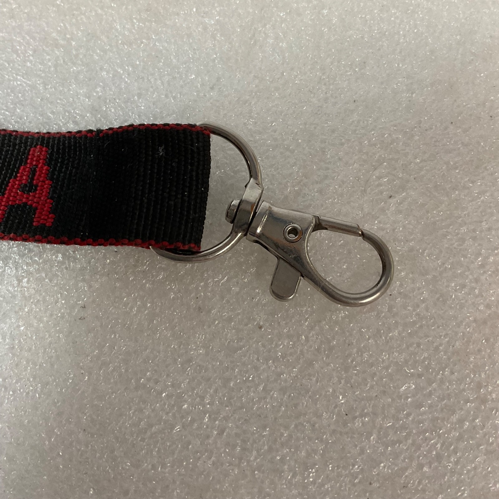 Alaska 7in Wristlet Keychain Black Red Strap Metal Clasp - Image 3