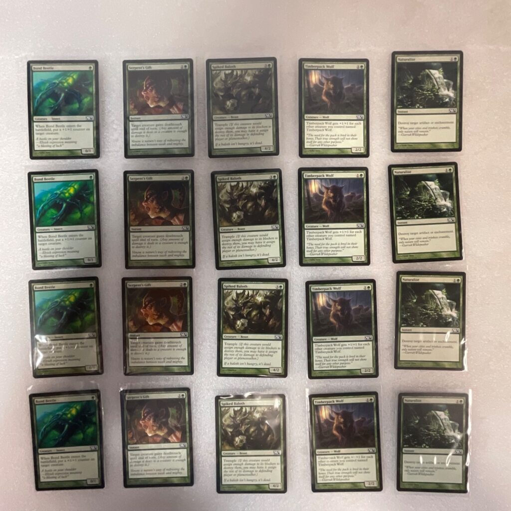 Magic the Gathering Lot of 20 Green M13 Timberpack Wolf Spiked Baloth - Image 1