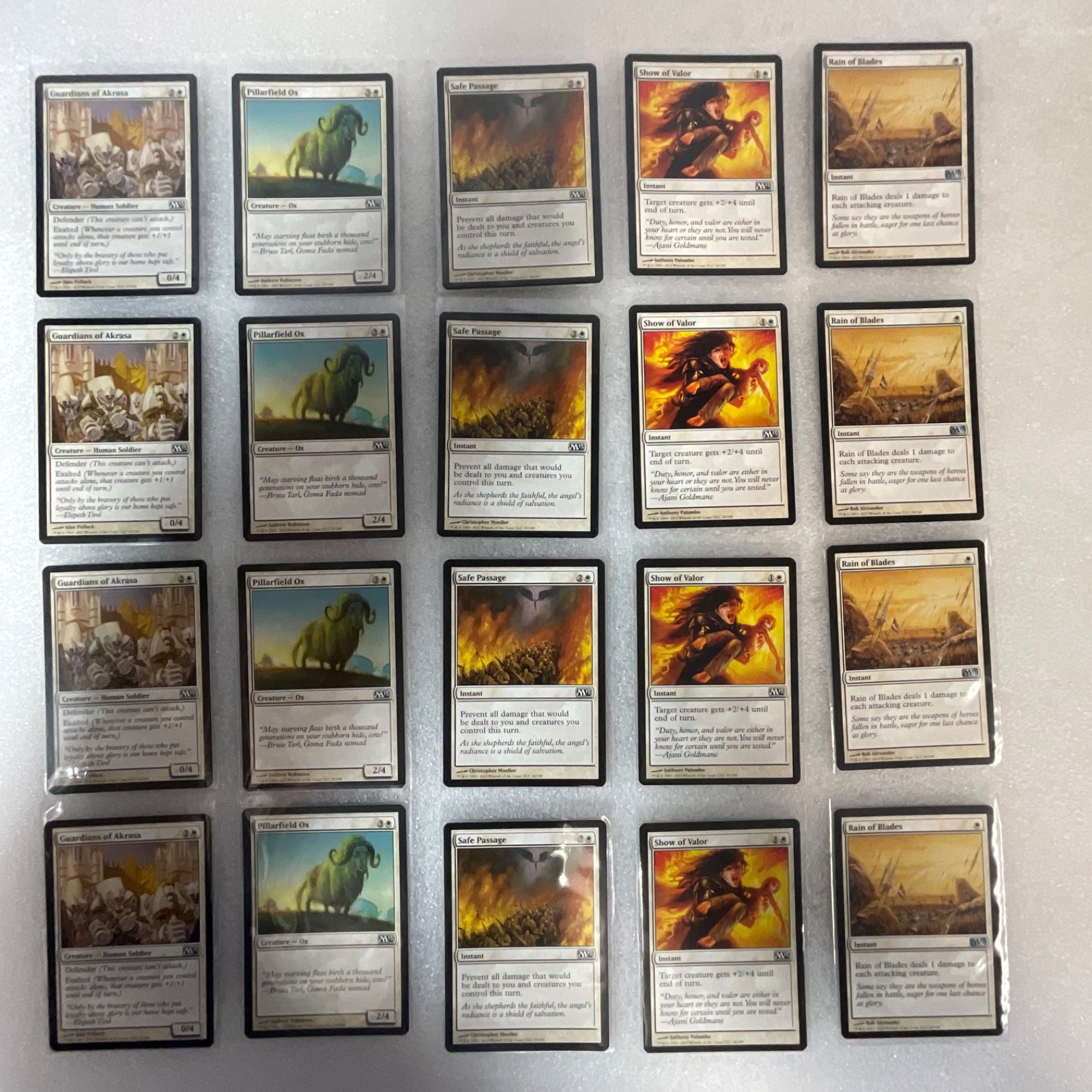 Magic the Gathering Lot of 20 White M13 Show of Valor Safe Passage - Image 1