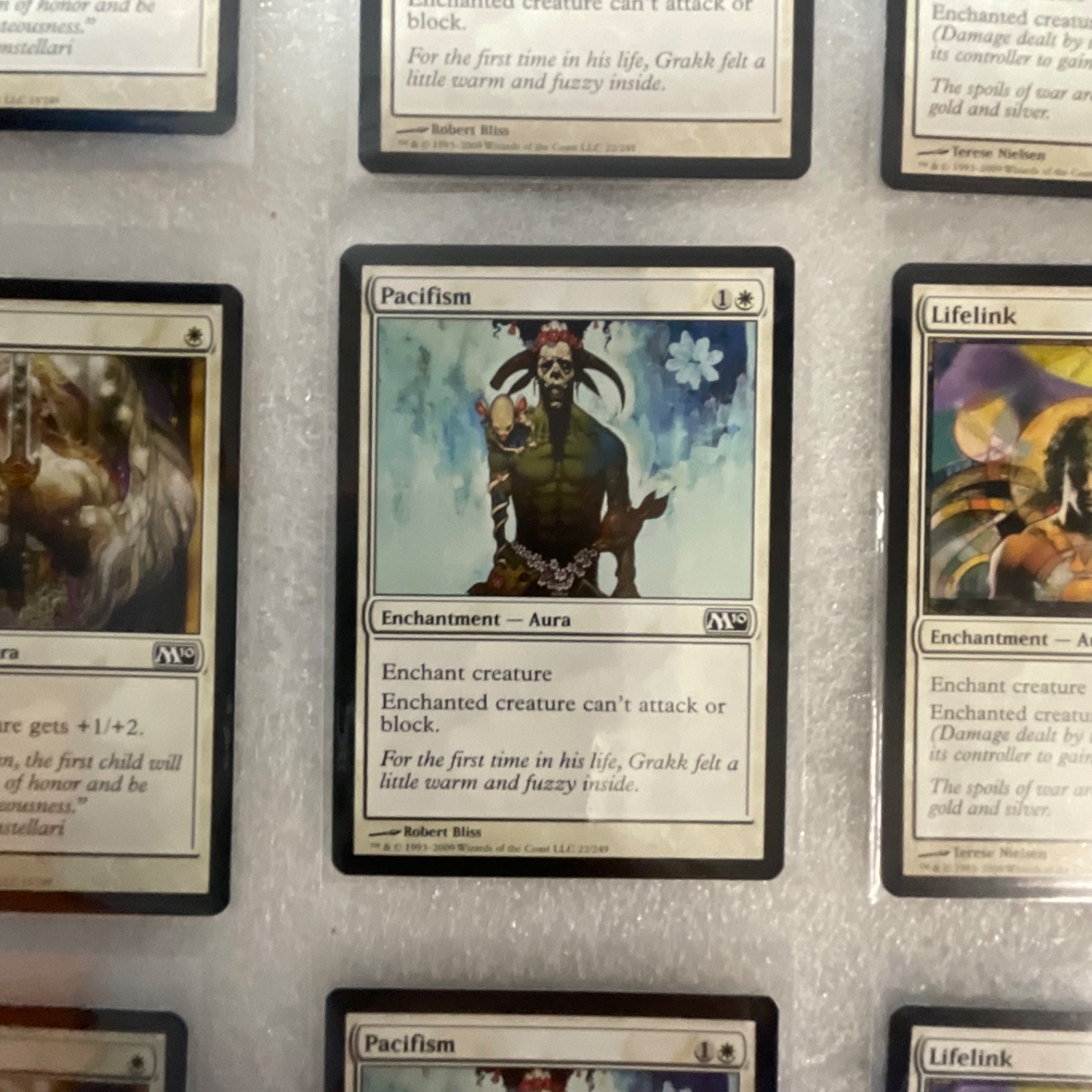 Magic the Gathering Lot of 20 White Core Set Pacifism Suntail Hawk - Image 7