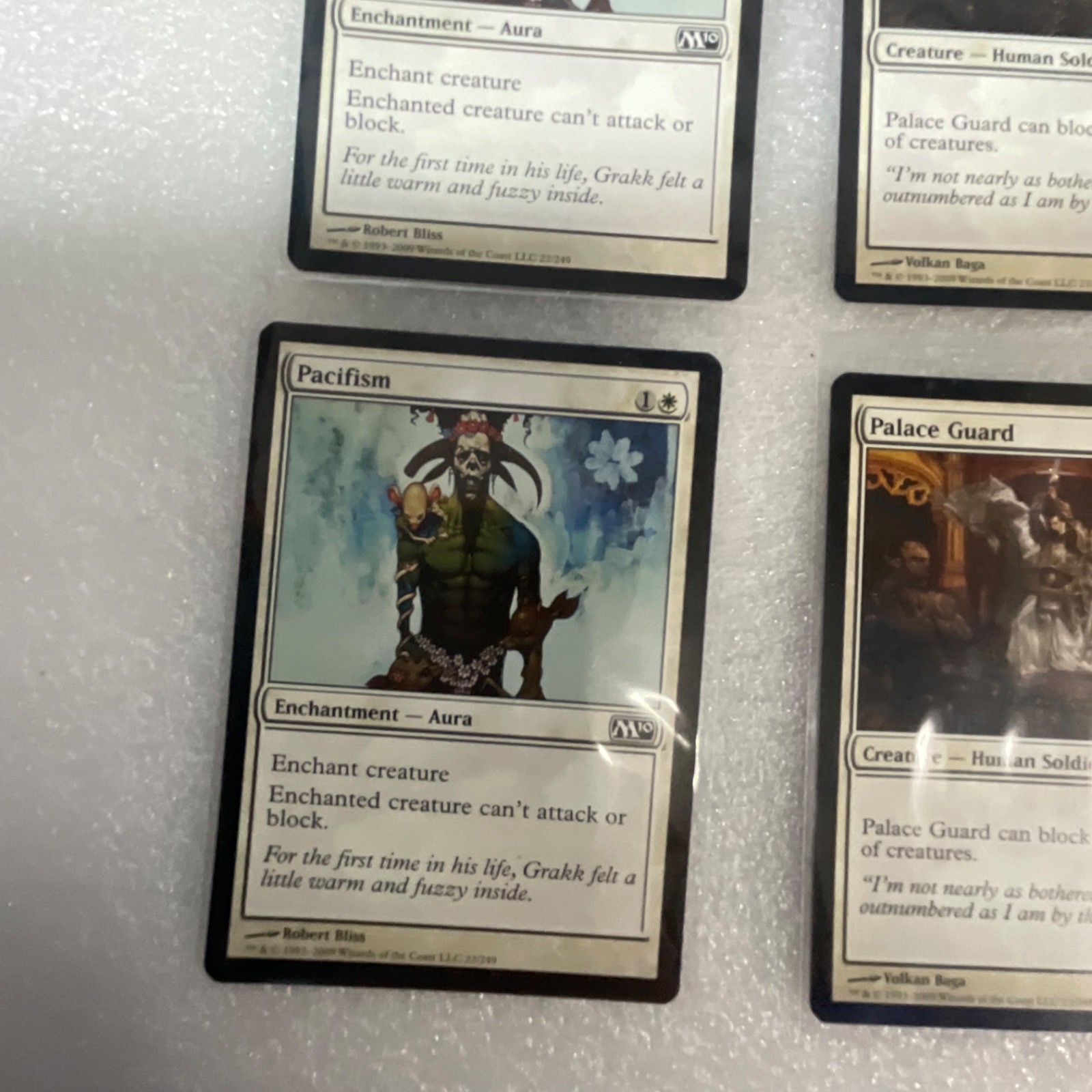 Magic the Gathering Lot of 20 White Mixed M10 M13 Pacifism - Image 5