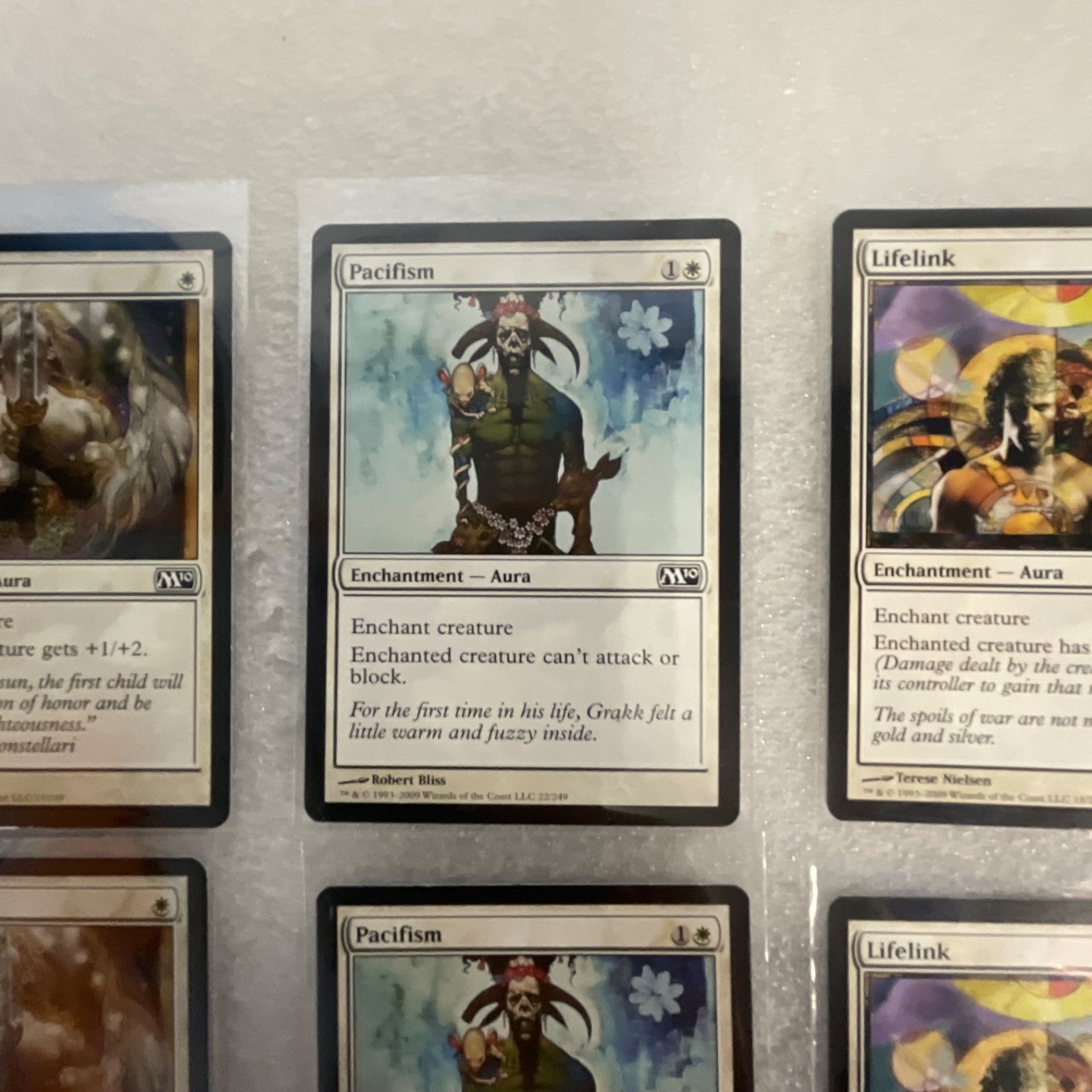 Magic the Gathering Lot of 20 White Core Set Pacifism Suntail Hawk - Image 9