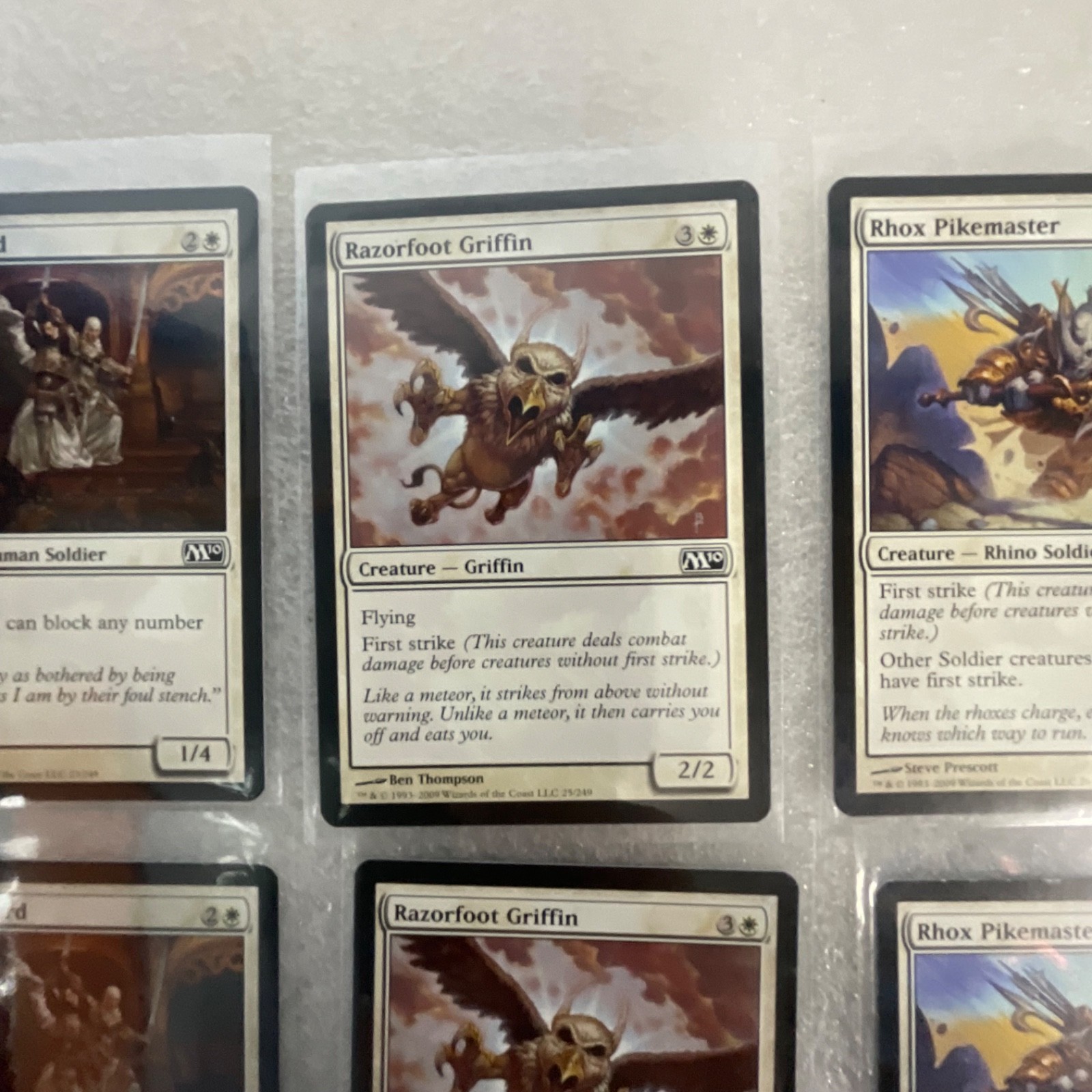 Magic the Gathering Lot of 20 White Mixed M10 M13 Pacifism - Image 10