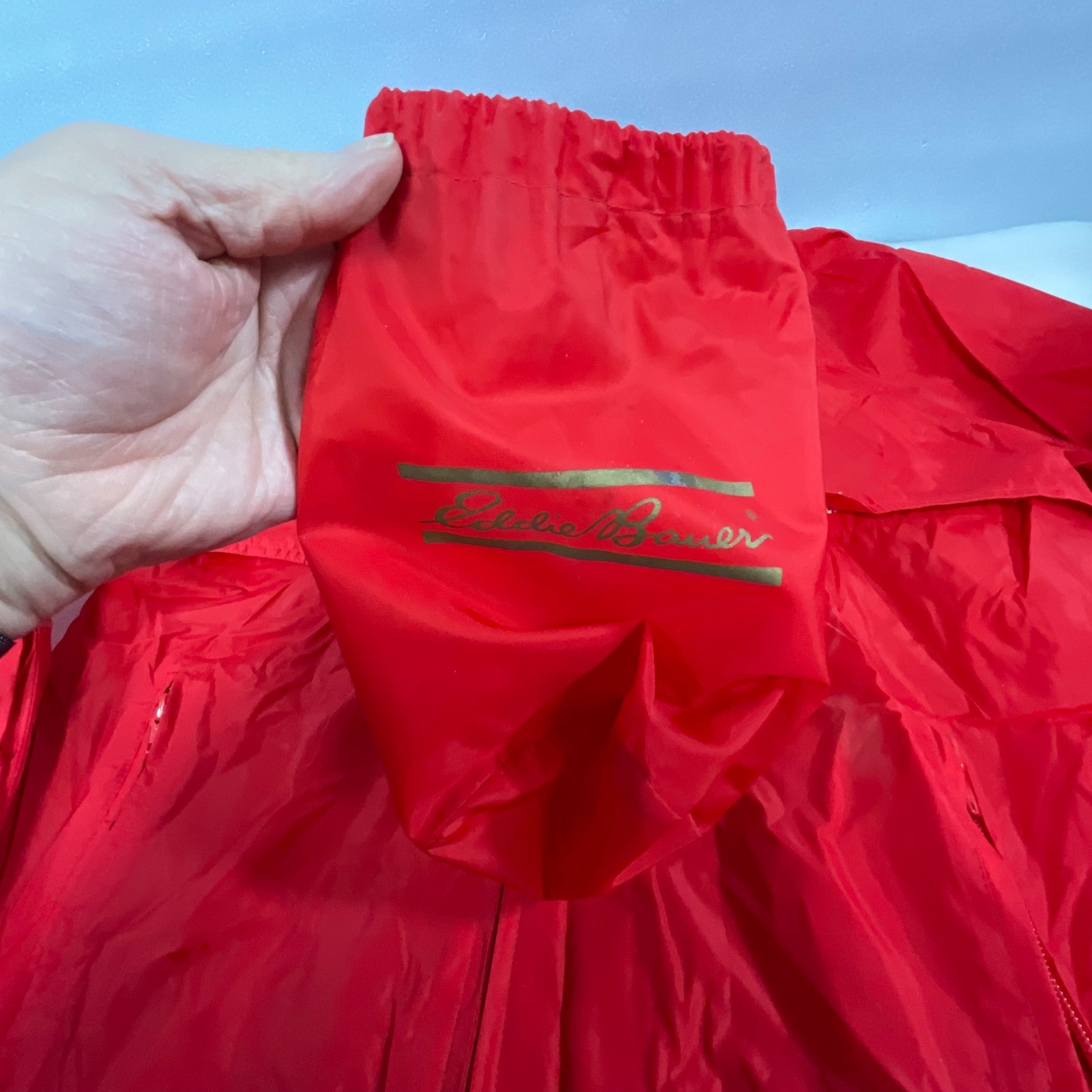 Eddie Bauer Red Nylon Windbreaker Jacket L Packable Ventilated Pockets Zip Hood - Image 2