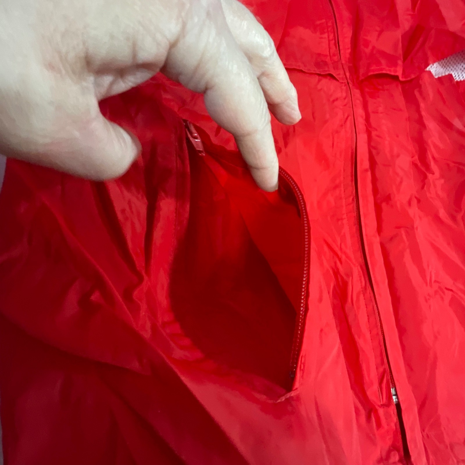 Eddie Bauer Red Nylon Windbreaker Jacket L Packable Ventilated Pockets Zip Hood - Image 10