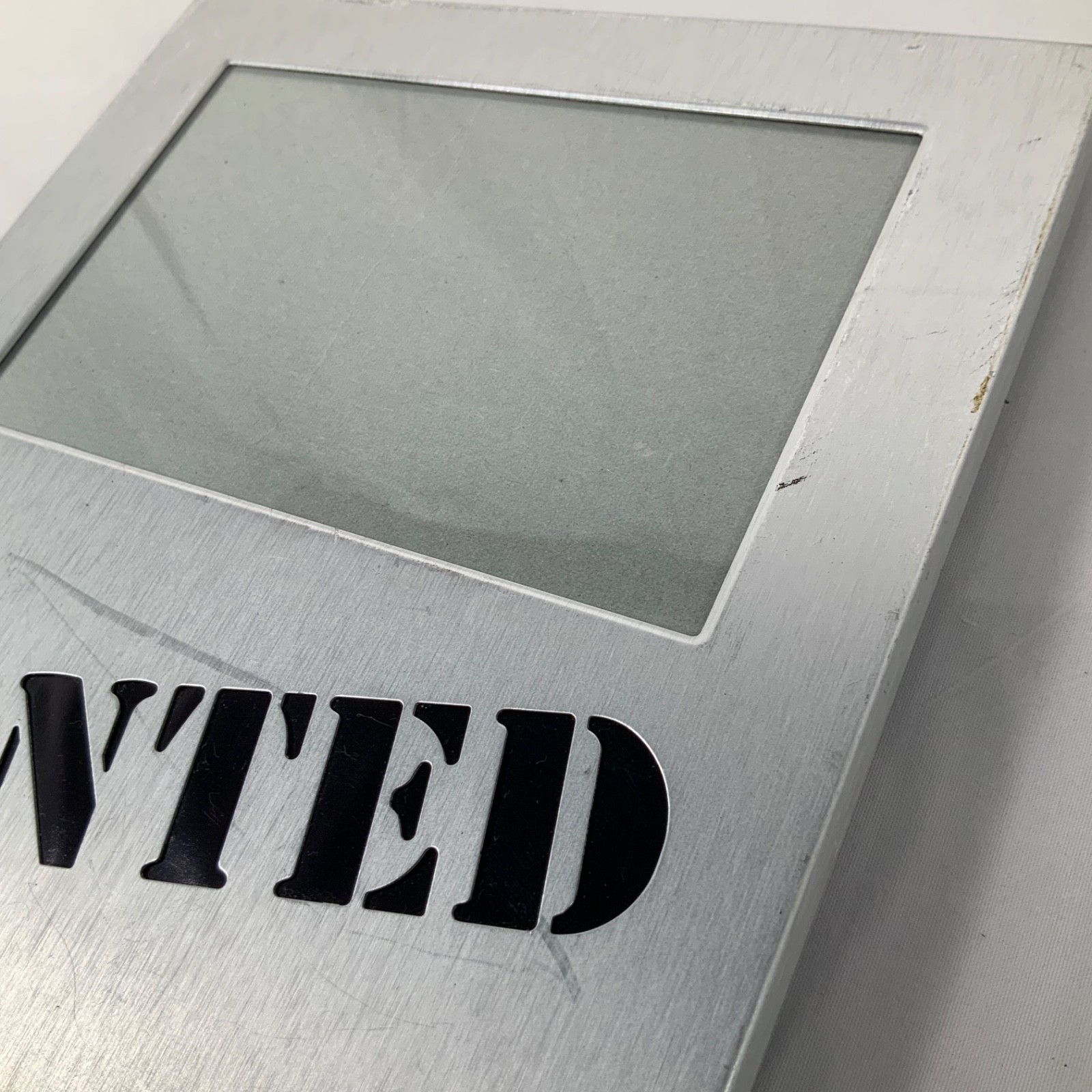 Burnes of Boston WANTED Silver Tone 4 x 6 Tabletop Picture Frame 1999 - Image 9