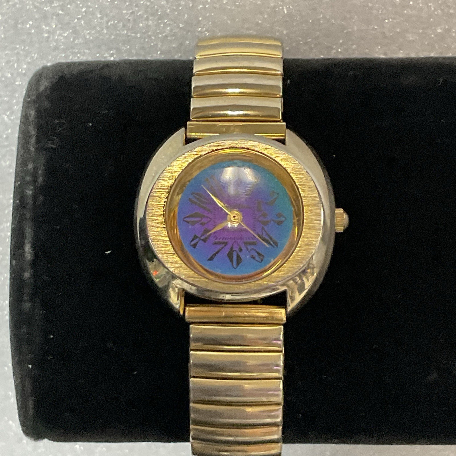 Lucky Star Titanium Purple Face Hold Tone Stretch Band Watch - Image 2